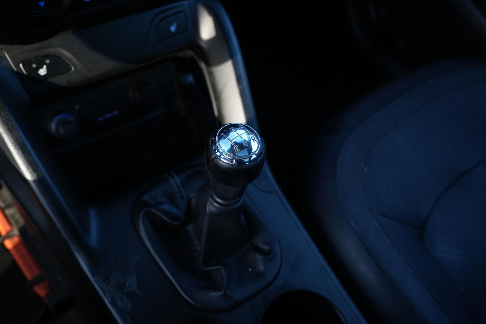 Hyundai ix35 2.0i i-Catcher 2010 Black Pearl (1K) 14