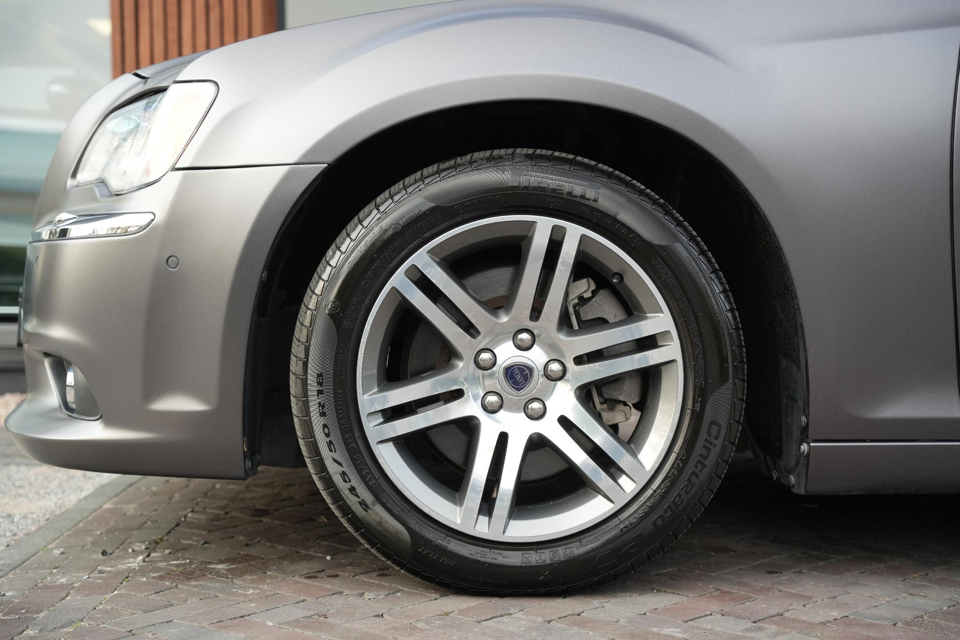 Lancia Thema 3.6 V6 Platinum 2013  12