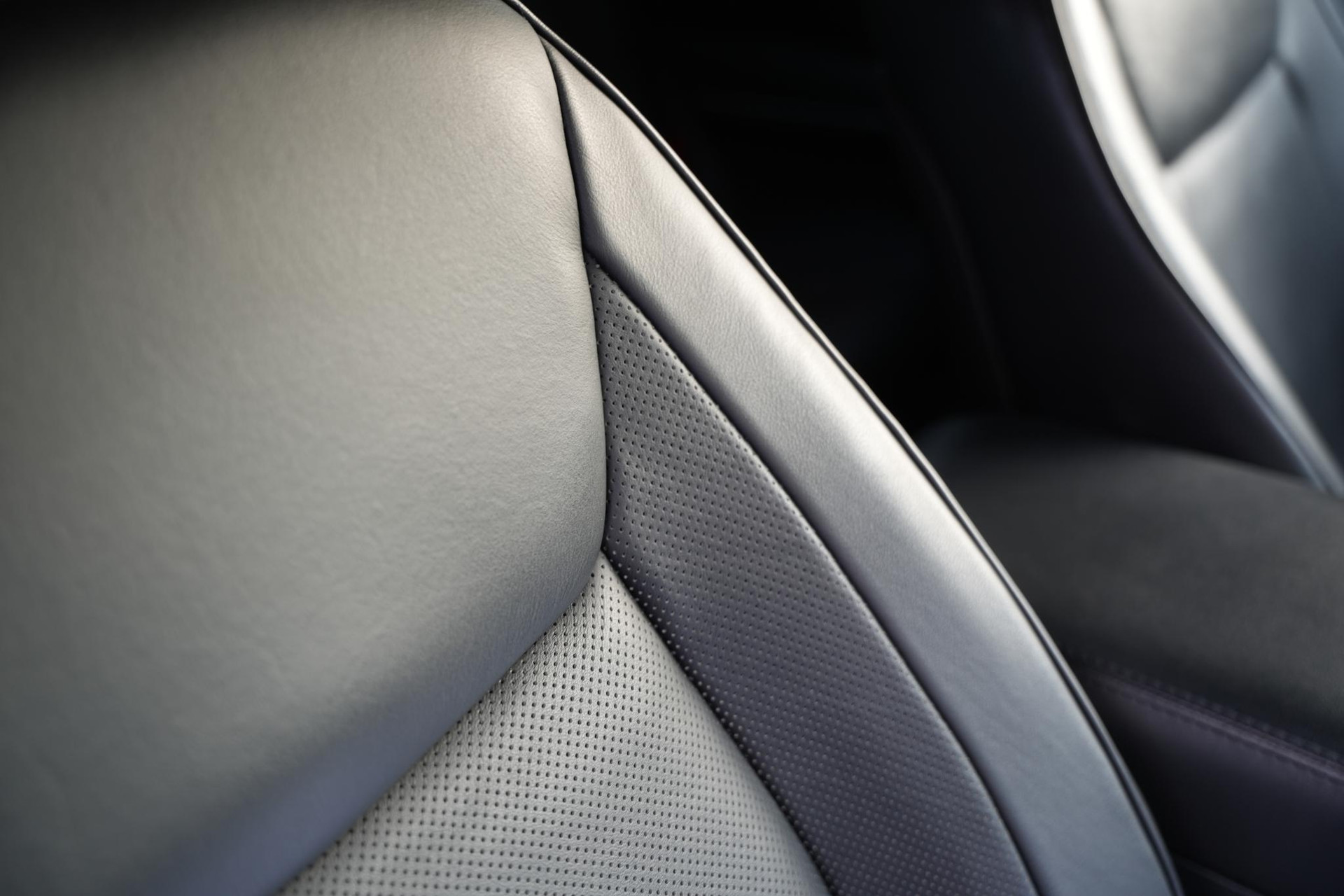 Lancia Thema 3.6 V6 Platinum 2013  27