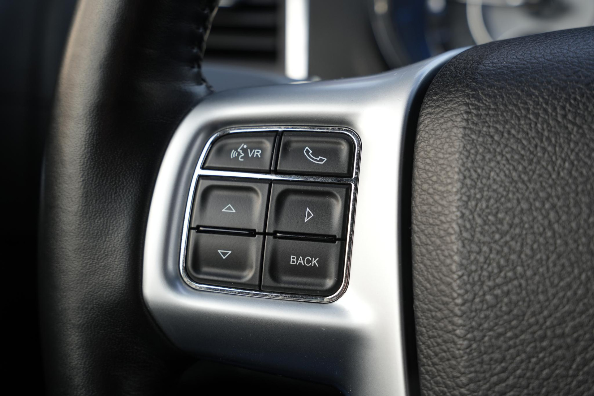 Lancia Thema 3.6 V6 Platinum 2013  30