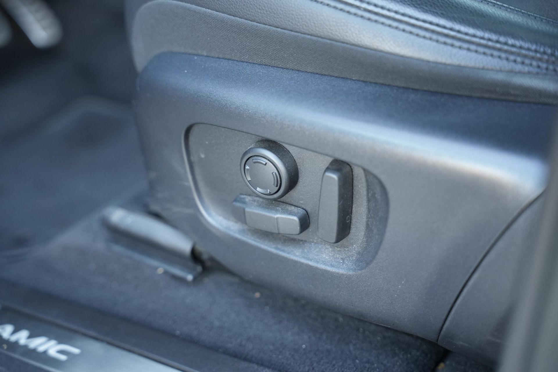 Land Rover Range Rover Evoque 1.5 P300e AWD R-Dynamic SE 2022 Eiger grey-JBC2409 (1DF) 20