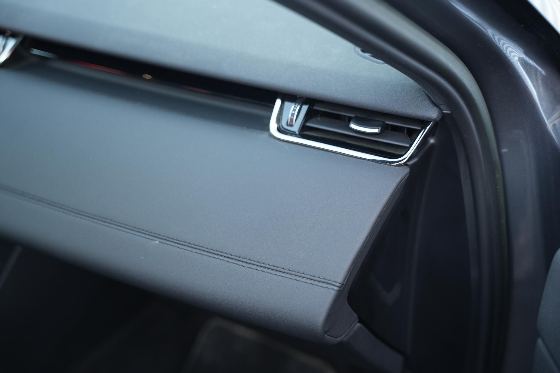 Land Rover Range Rover Evoque 1.5 P300e AWD R-Dynamic SE 2022 Eiger grey-JBC2409 (1DF) 26