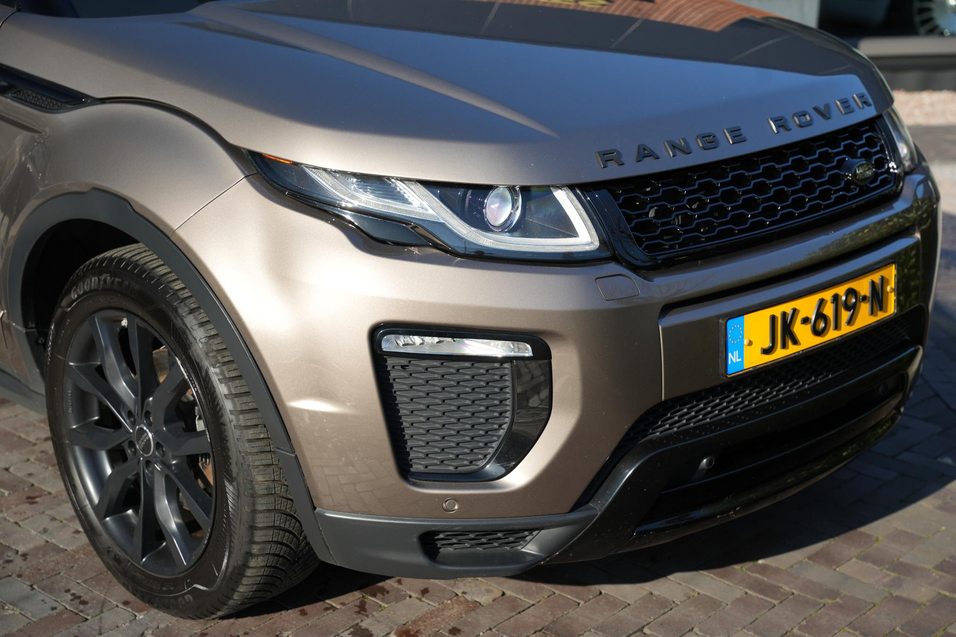 Land Rover Range Rover Evoque 2.0 TD4 HSE Dynamic 2016 Quartzite-JBC2162 (1AP) 9