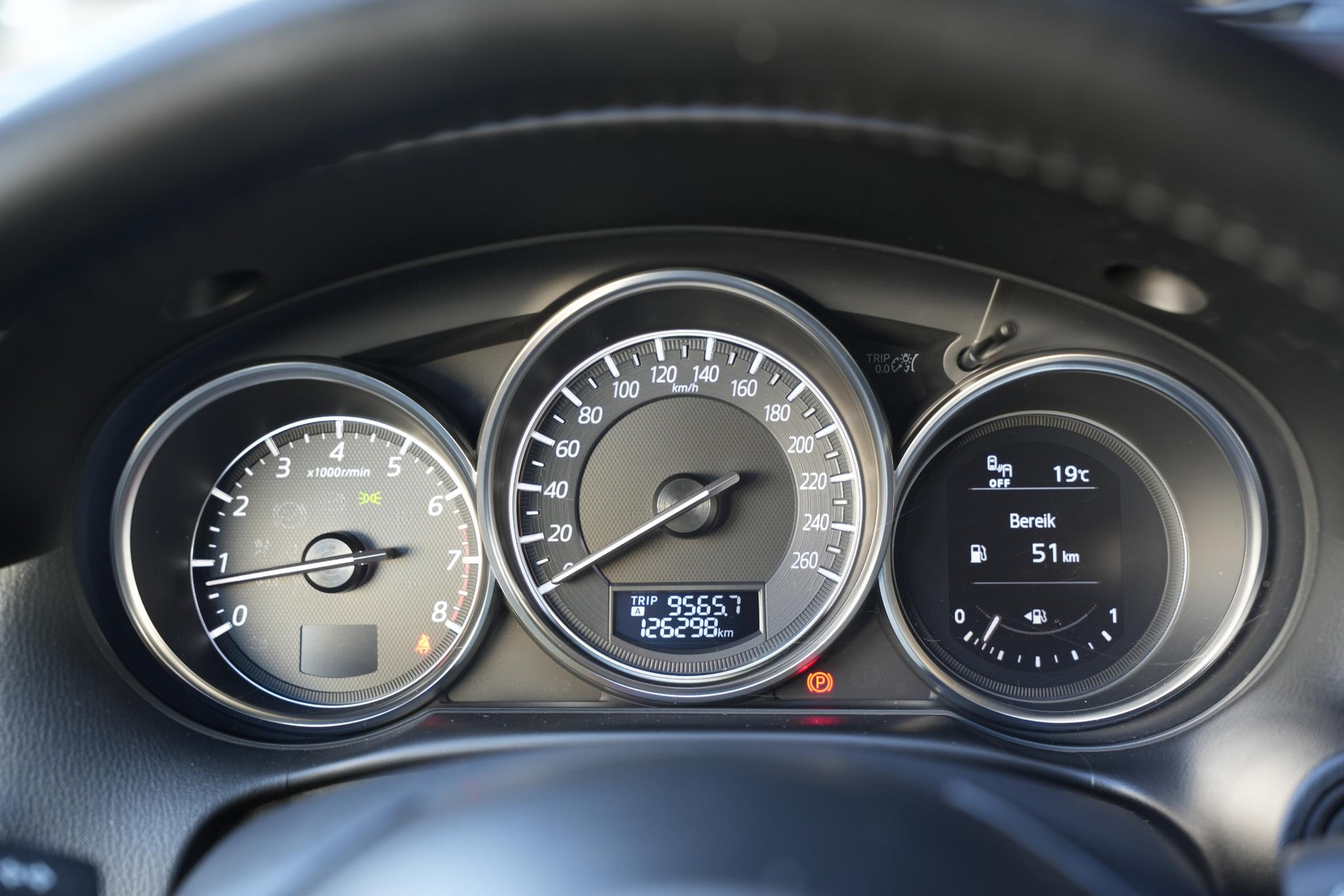 Mazda CX-5 2.0 SkyActiv-G 165 GT-M Line 2WD 2017 Crystal white pearl 11