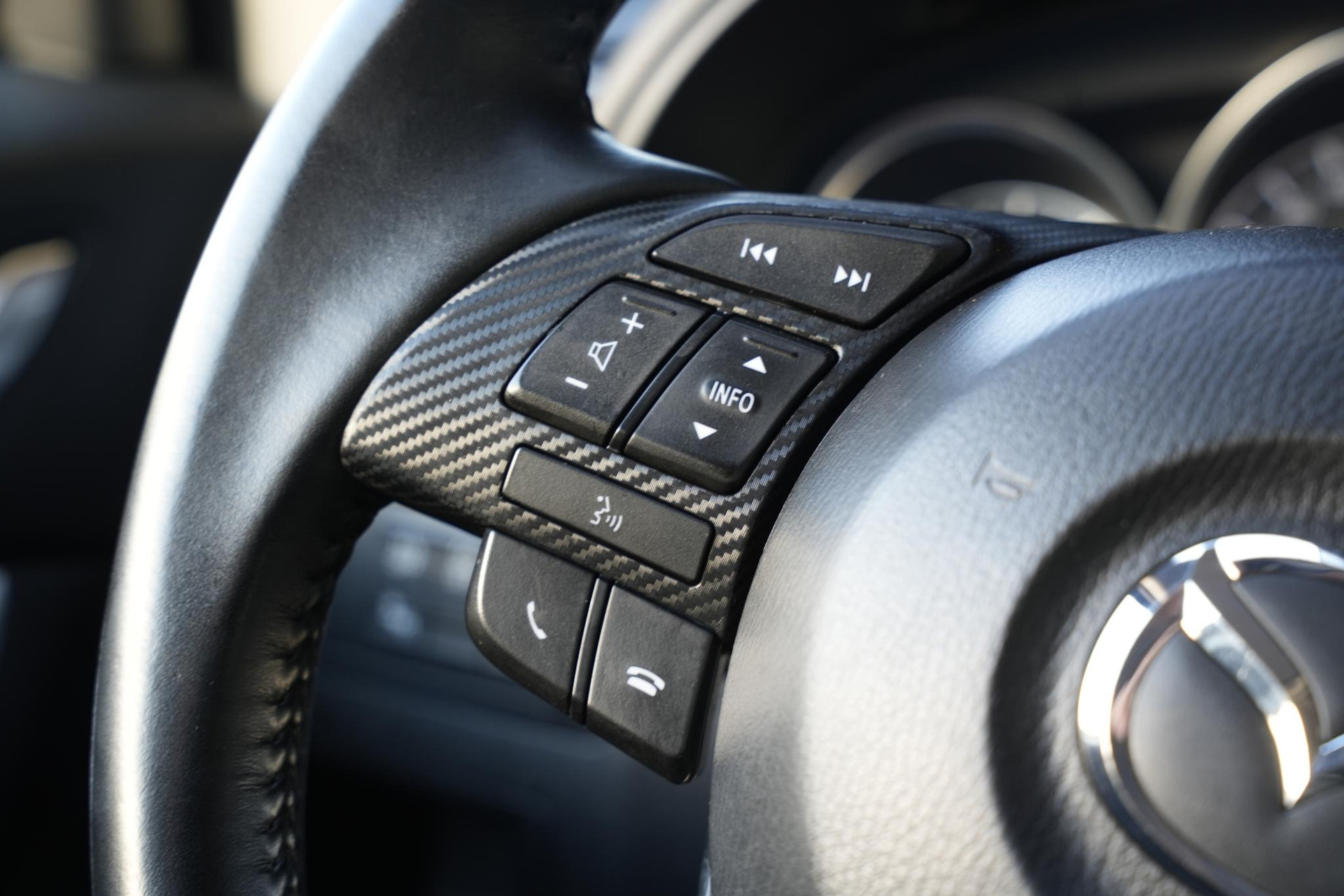 Mazda CX-5 2.0 SkyActiv-G 165 GT-M Line 2WD 2017 Crystal white pearl 19