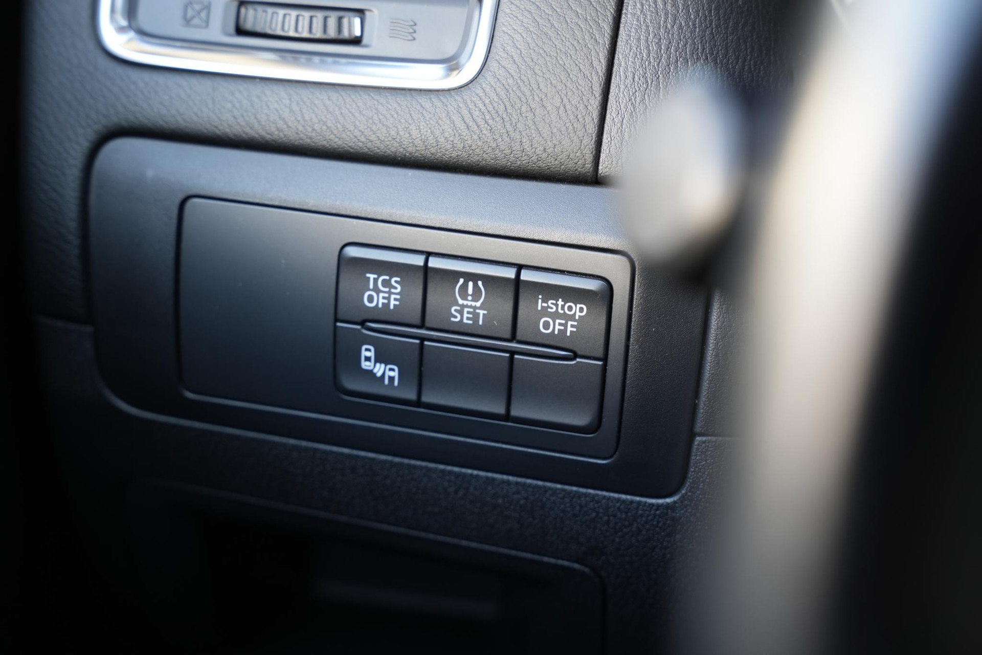 Mazda CX-5 2.0 SkyActiv-G 165 GT-M Line 2WD 2017 Crystal white pearl 21