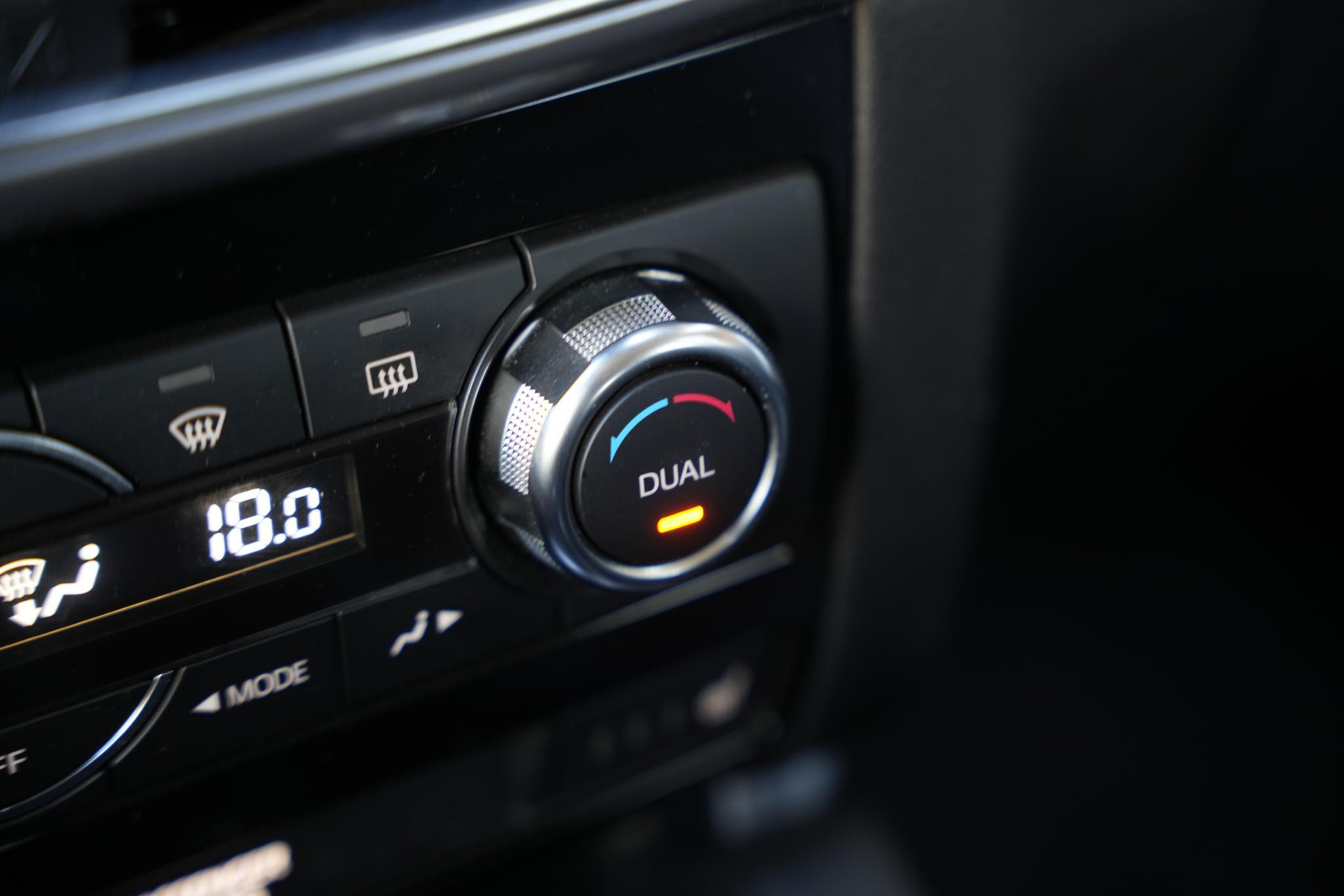 Mazda CX-5 2.0 SkyActiv-G 165 GT-M Line 2WD 2017 Crystal white pearl 26