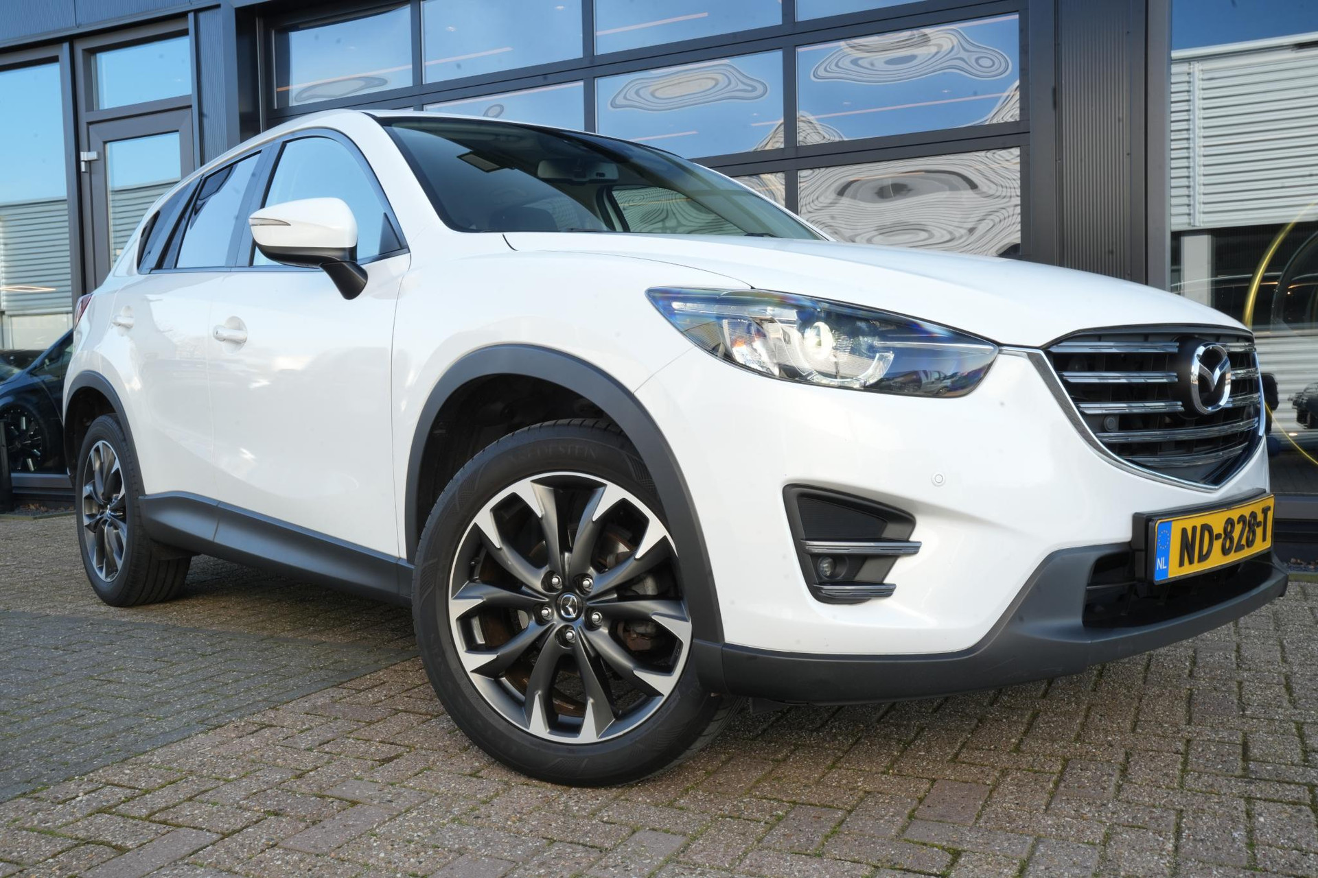 Mazda CX-5 2.0 SkyActiv-G 165 GT-M Line 2WD 2017 Crystal white pearl 33