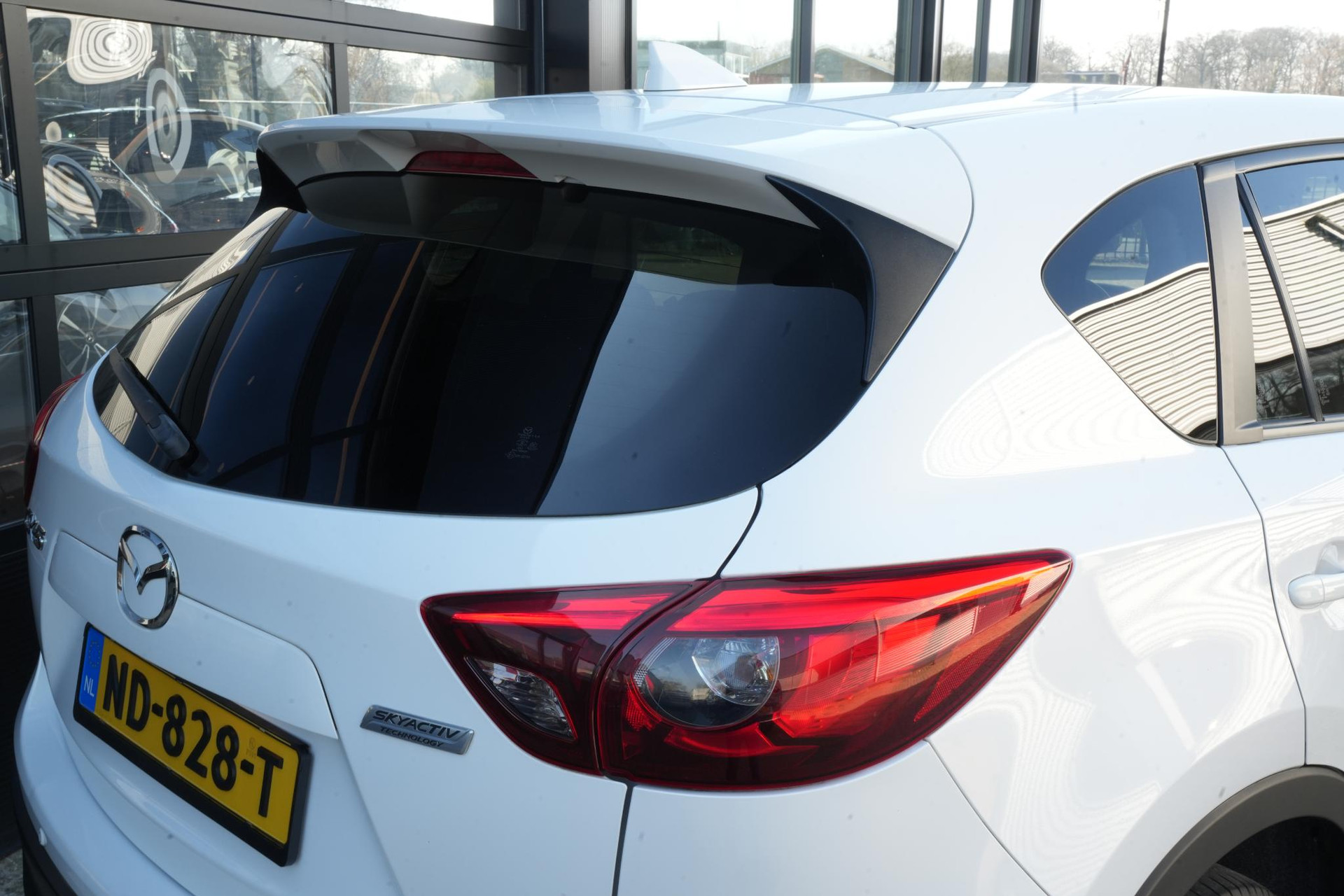 Mazda CX-5 2.0 SkyActiv-G 165 GT-M Line 2WD 2017 Crystal white pearl 36