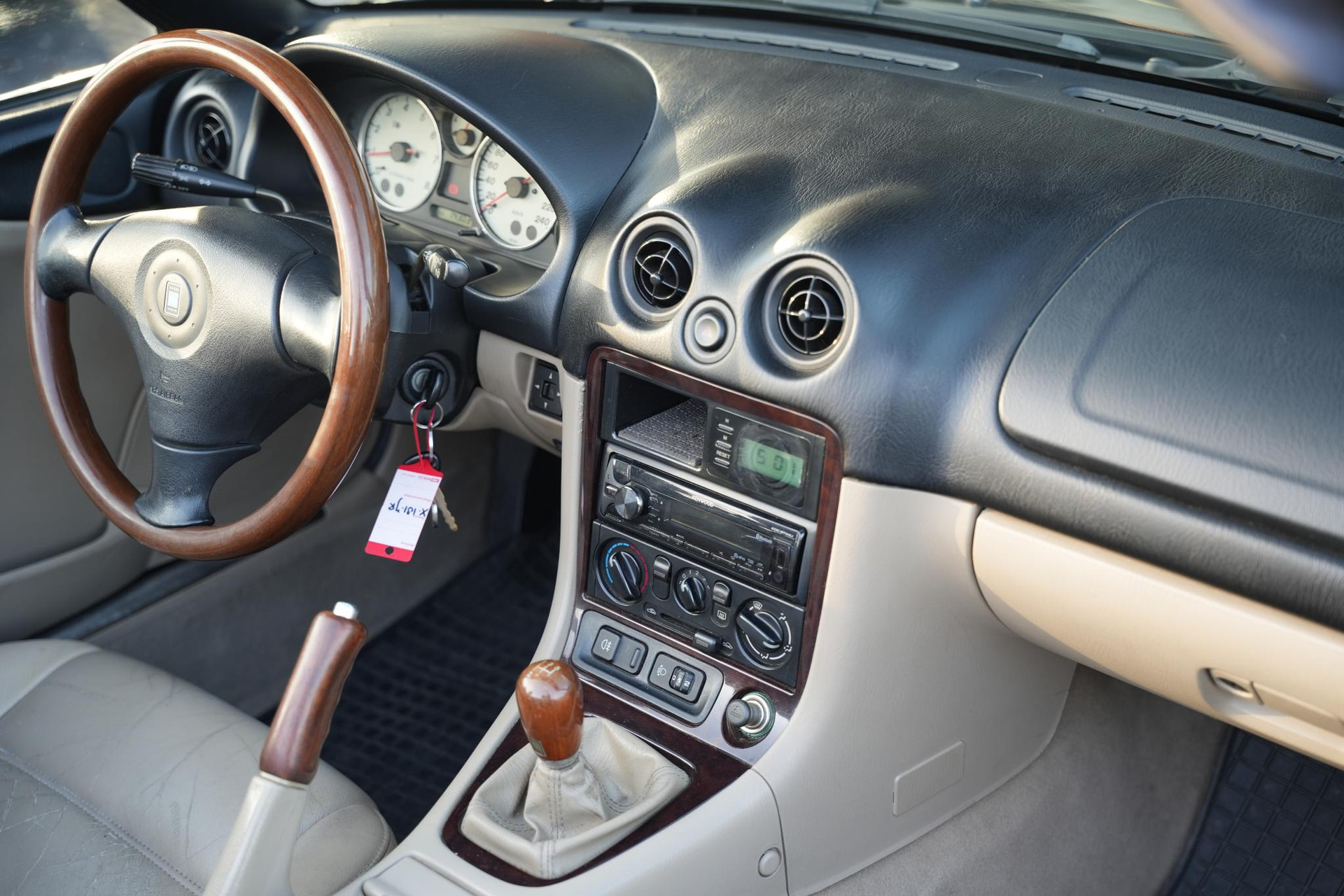 Mazda MX-5 1.6i 2000  19