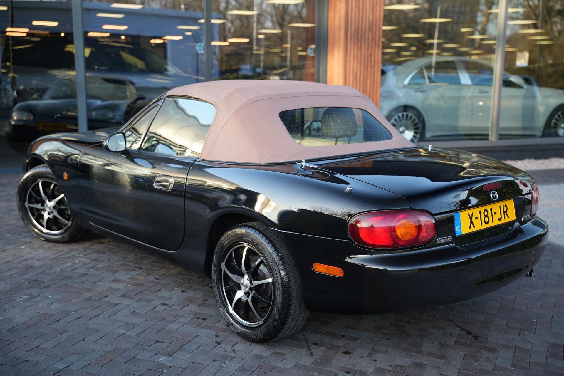 Mazda MX-5 1.6i 2000  32