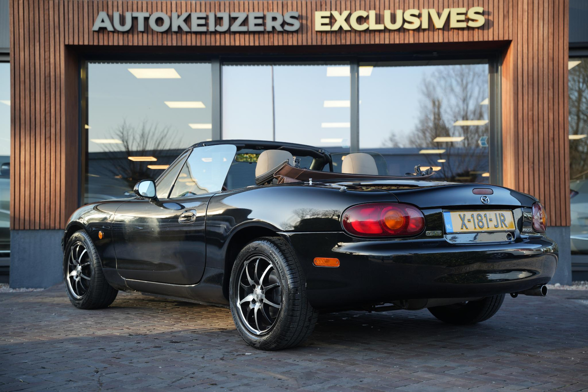 Mazda MX-5 1.6i 2000  7