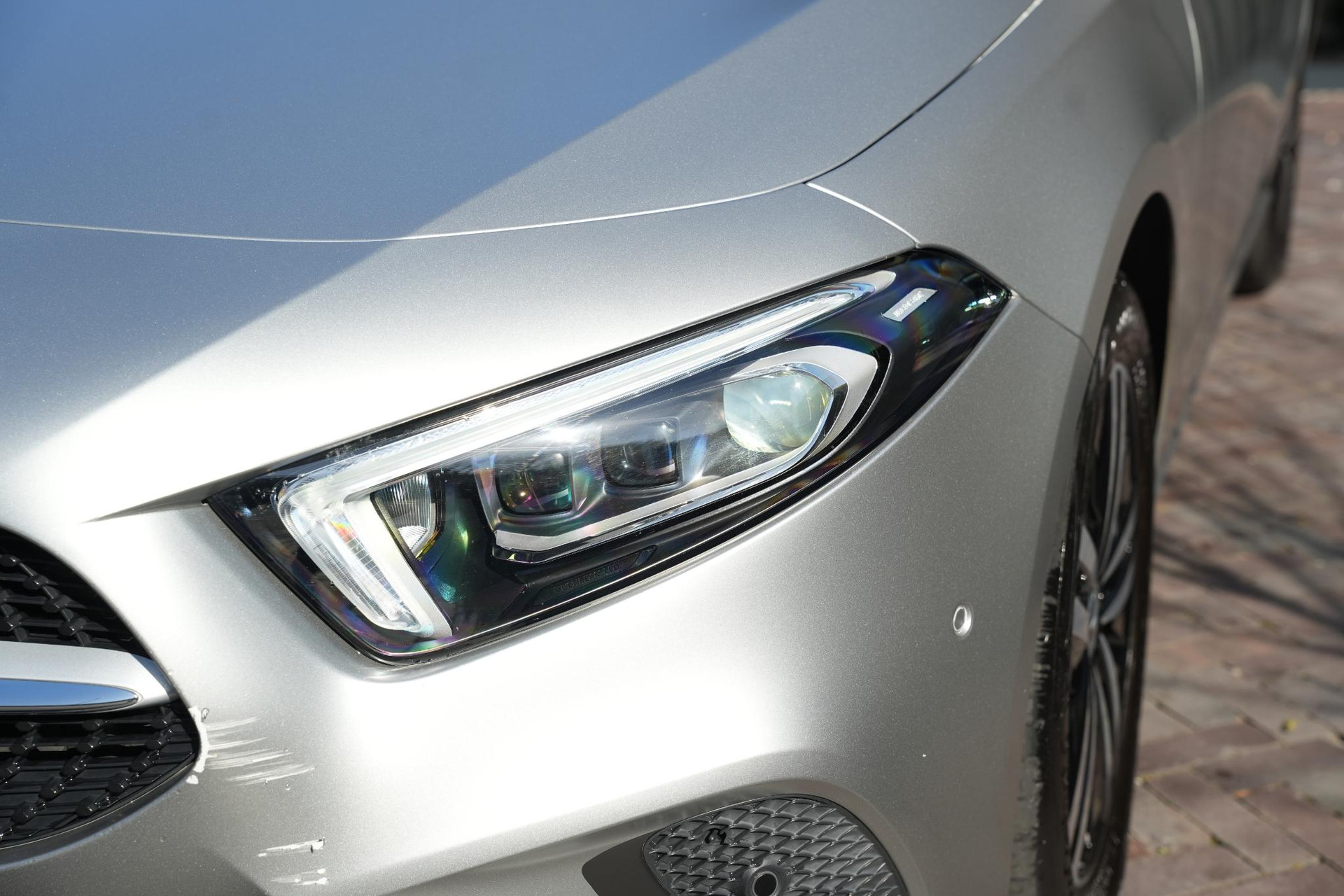 Mercedes-Benz A-Klasse 250 e Premium Plus 2020 DIGITAL WHITE - METALLIC FINISH (144U) 11