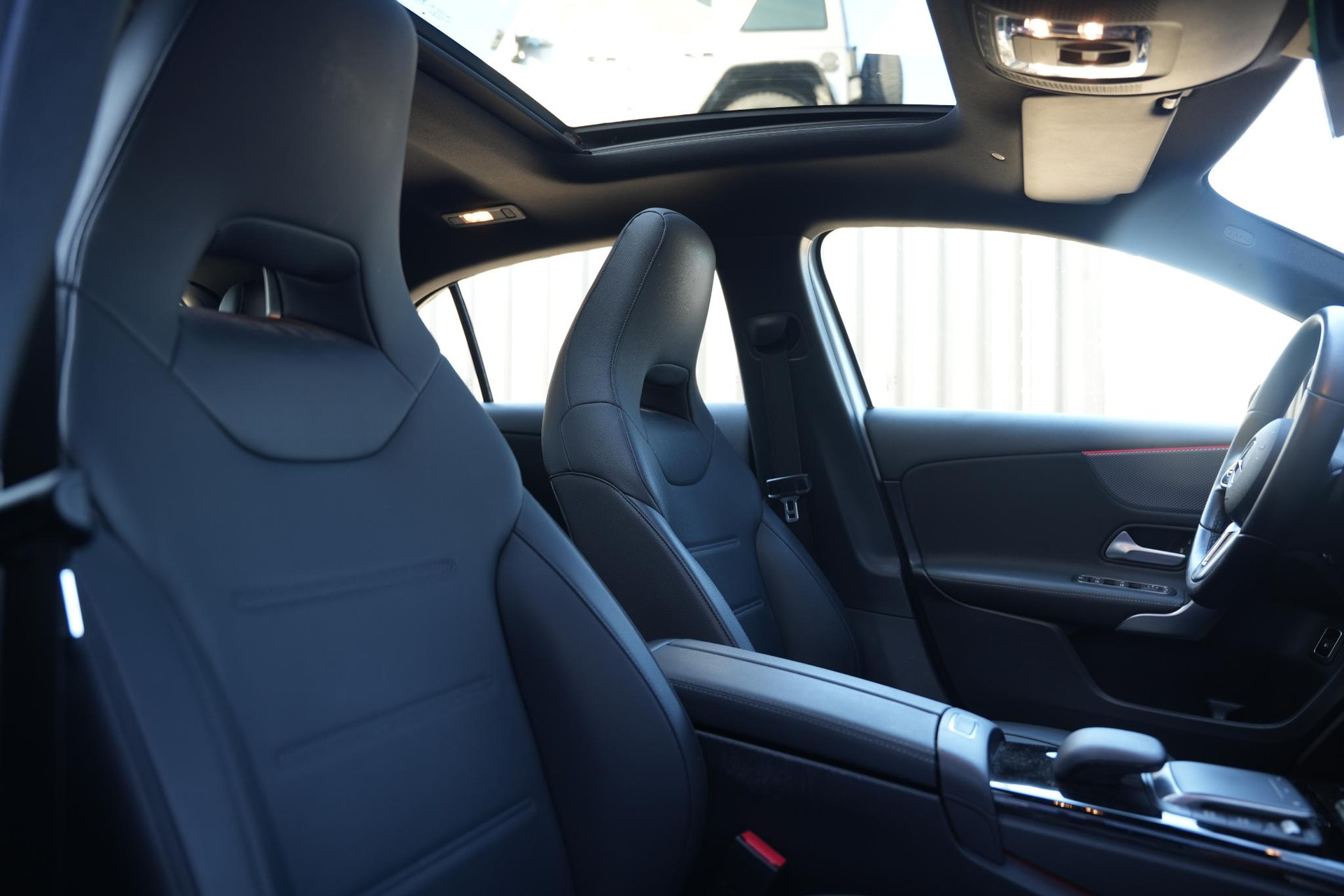 Mercedes-Benz A-Klasse 250 e Premium Plus 2020 DIGITAL WHITE - METALLIC FINISH (144U) 19