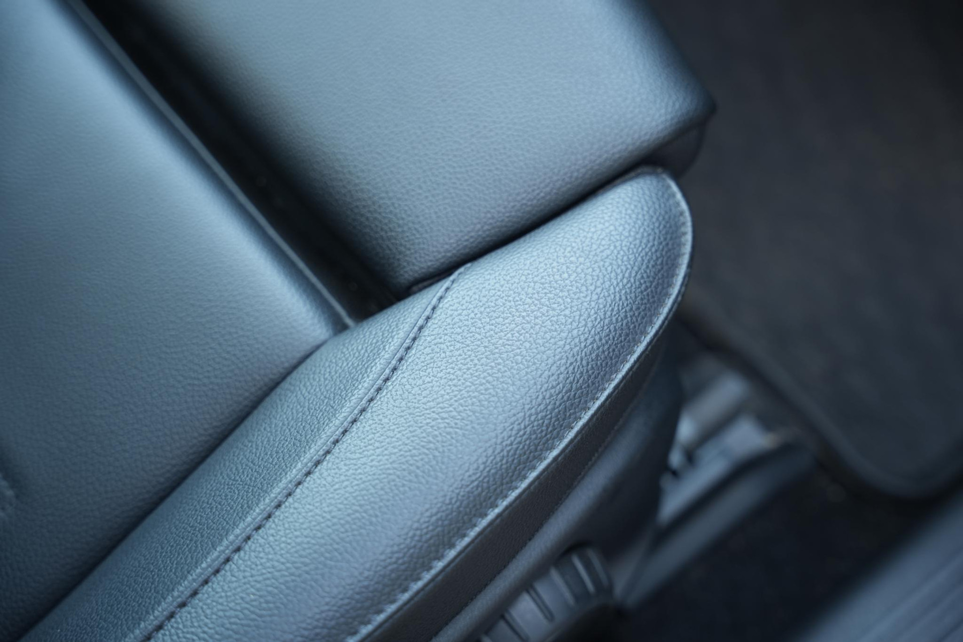 Mercedes-Benz A-Klasse 250 e Premium Plus 2020 DIGITAL WHITE - METALLIC FINISH (144U) 20