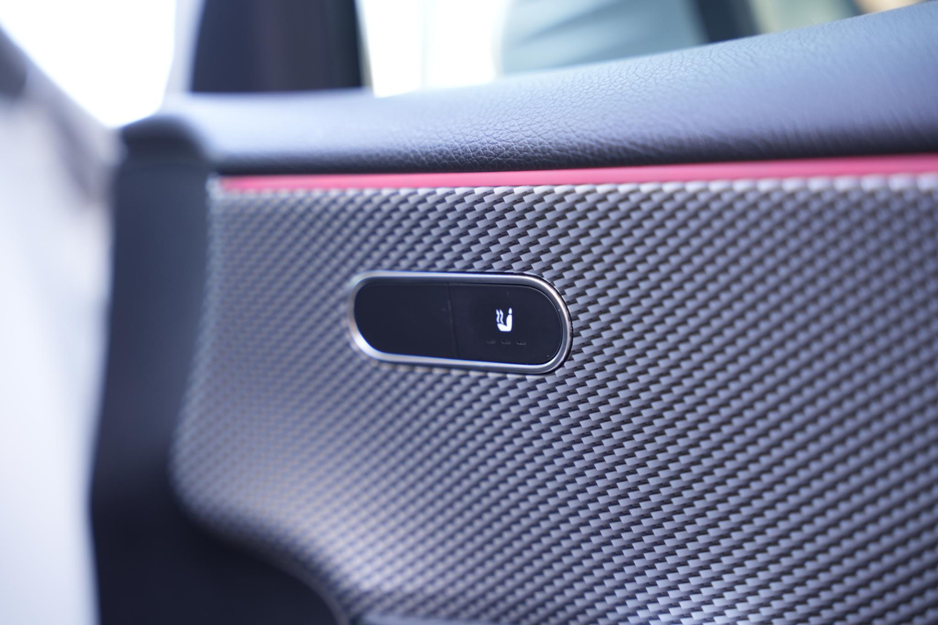 Mercedes-Benz A-Klasse 250 e Premium Plus 2020 DIGITAL WHITE - METALLIC FINISH (144U) 22