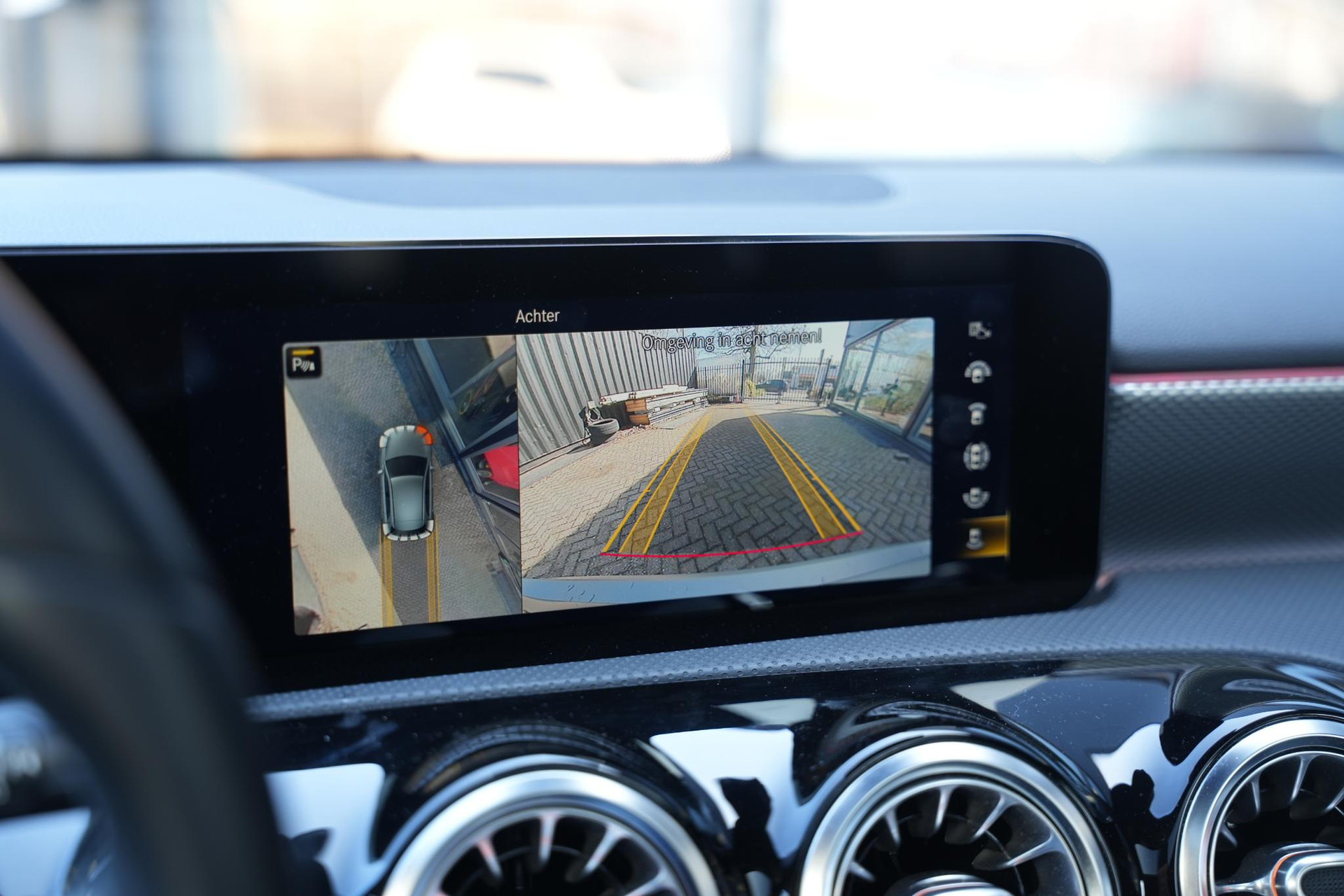 Mercedes-Benz A-Klasse 250 e Premium Plus 2020 DIGITAL WHITE - METALLIC FINISH (144U) 29