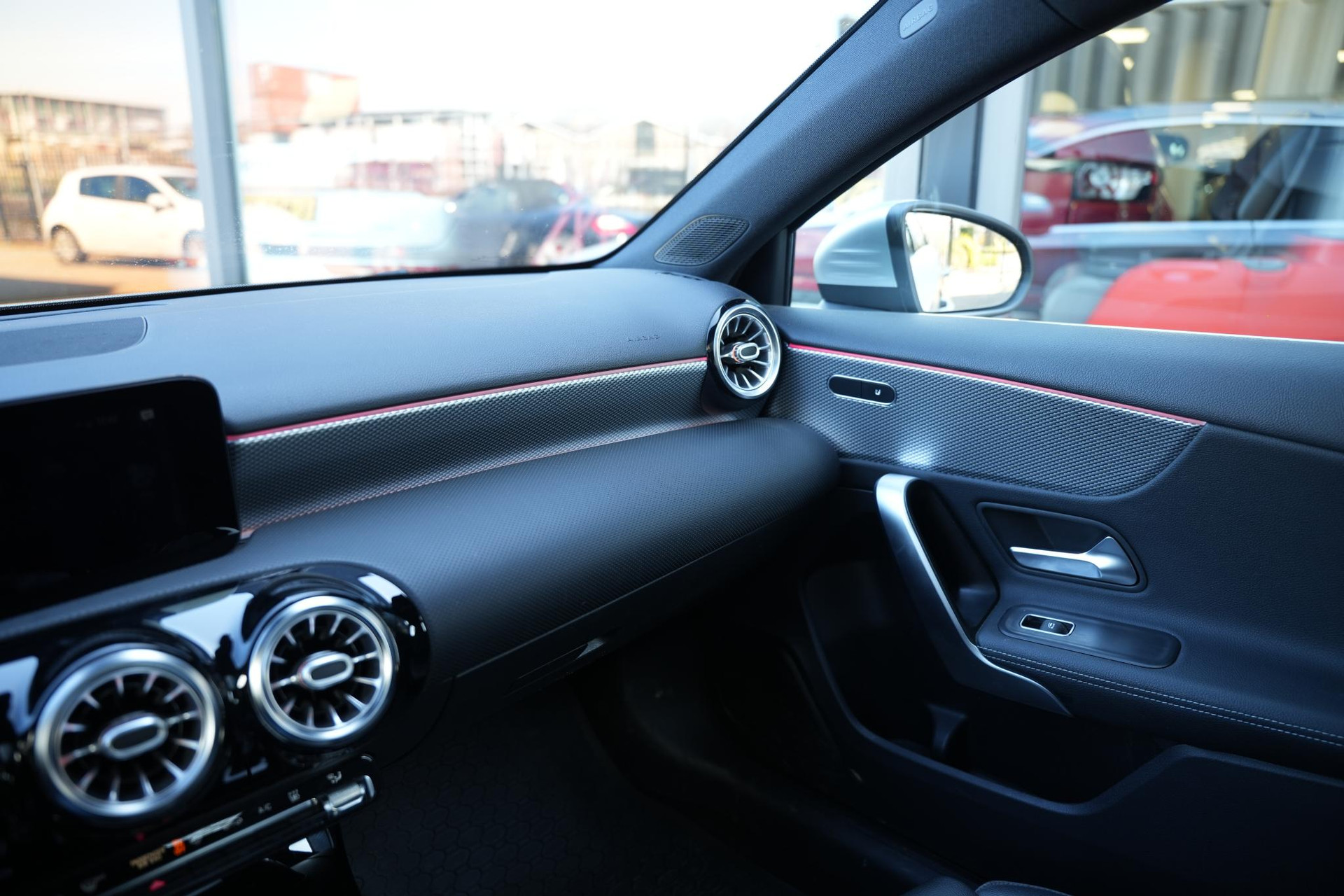 Mercedes-Benz A-Klasse 250 e Premium Plus 2020 DIGITAL WHITE - METALLIC FINISH (144U) 30