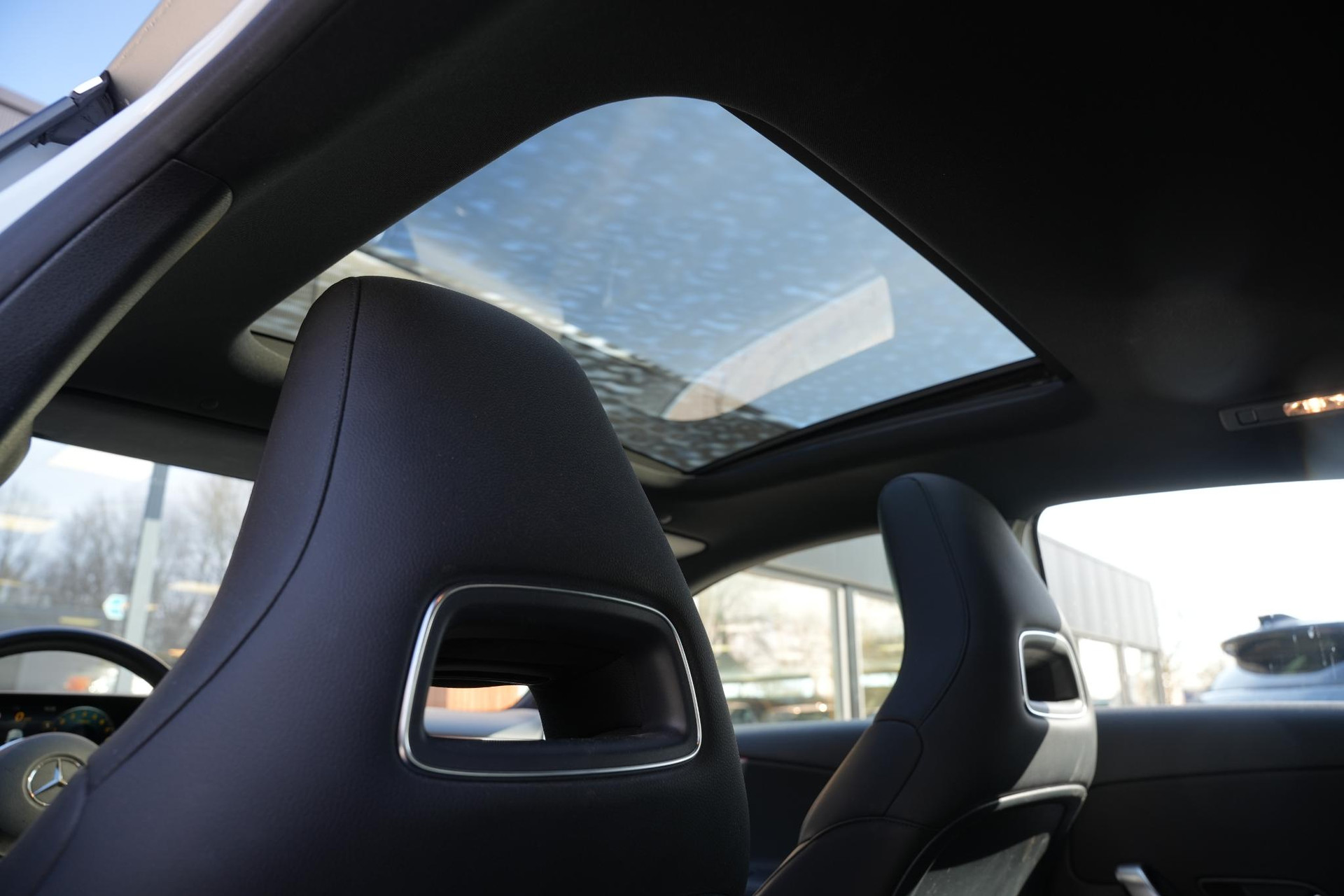 Mercedes-Benz A-Klasse 250 e Premium Plus 2020 DIGITAL WHITE - METALLIC FINISH (144U) 8