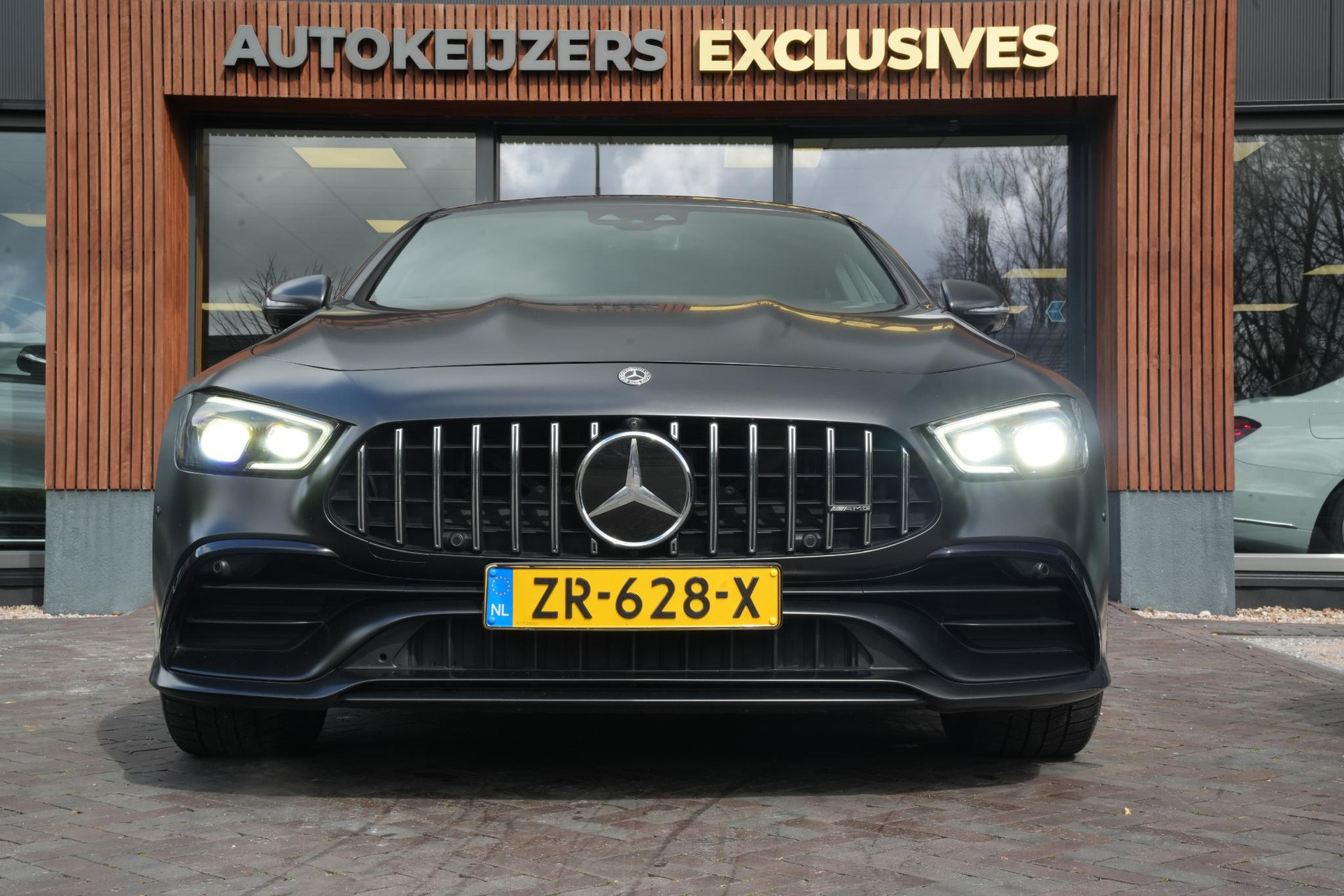 Mercedes-Benz AMG GT 4-Door Coupe AMG 43 Premium Plus 2019 Graphite gray - magno paintwork (818U) 3