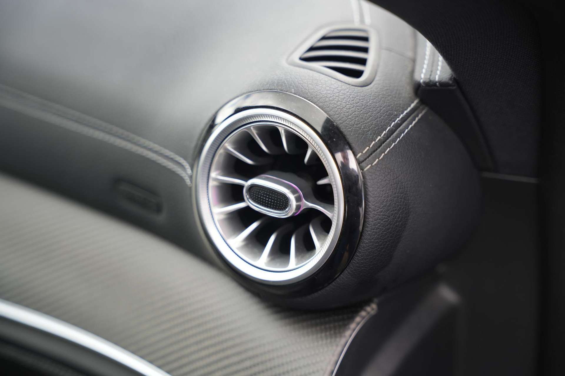 Mercedes-Benz AMG GT 4-Door Coupe AMG 43 Premium Plus 2019 Graphite gray - magno paintwork (818U) 32