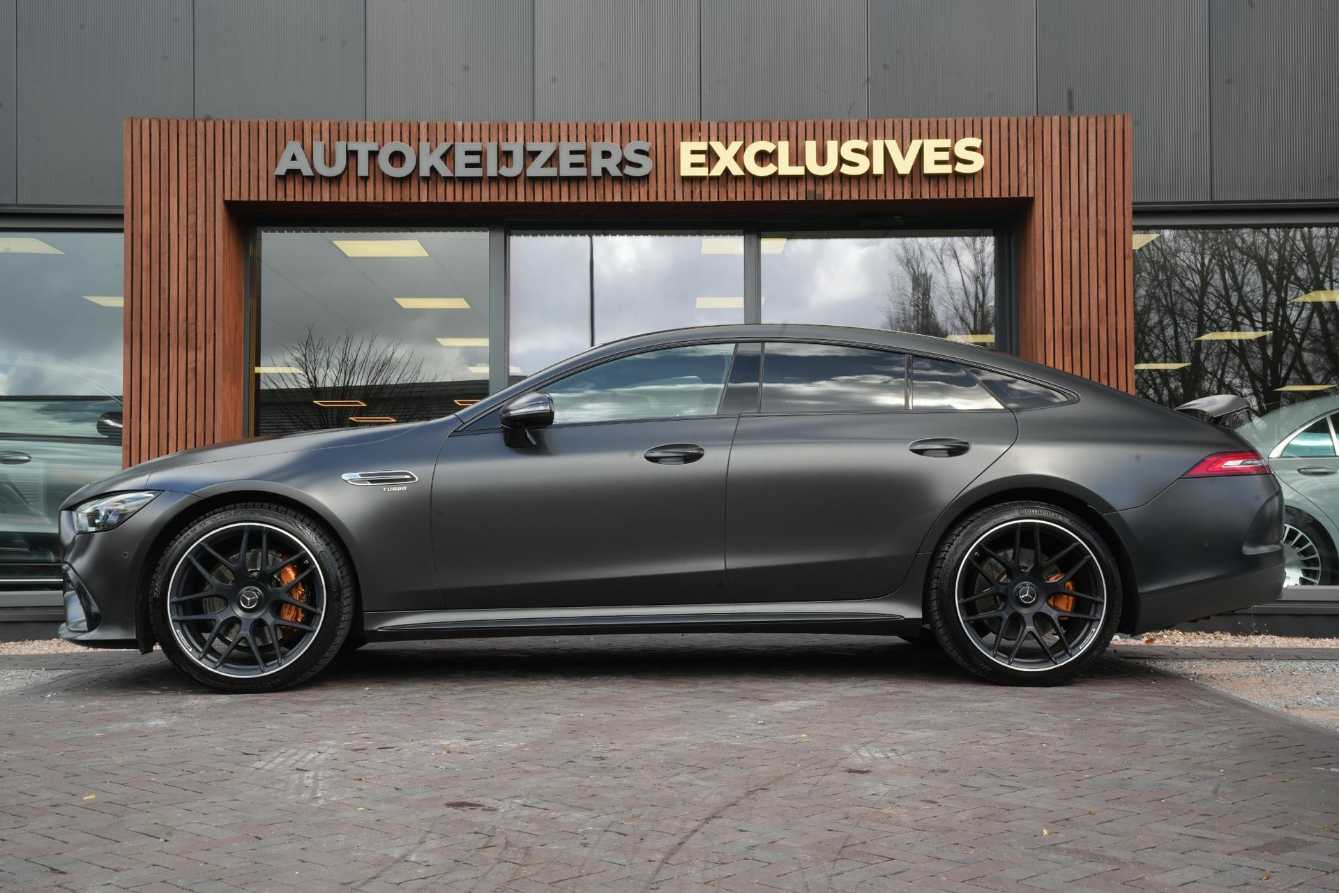 Mercedes-Benz AMG GT 4-Door Coupe AMG 43 Premium Plus 2019 Graphite gray - magno paintwork (818U) 5