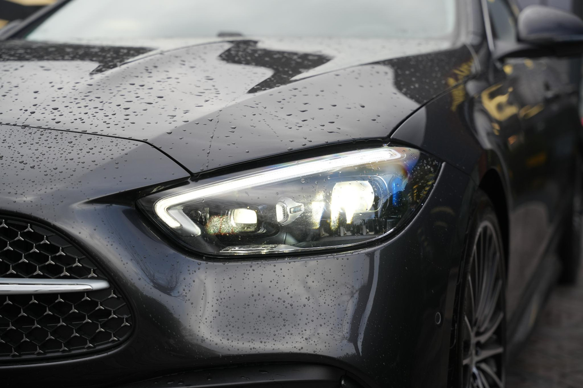 Mercedes-Benz C-Klasse 180 Business Solution AMG 2025 GRAPHITE GRAY - METALLIC FINISH (831U) 11