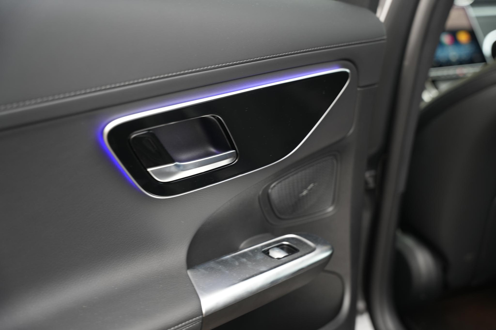 Mercedes-Benz C-Klasse 180 Business Solution AMG 2025 GRAPHITE GRAY - METALLIC FINISH (831U) 17