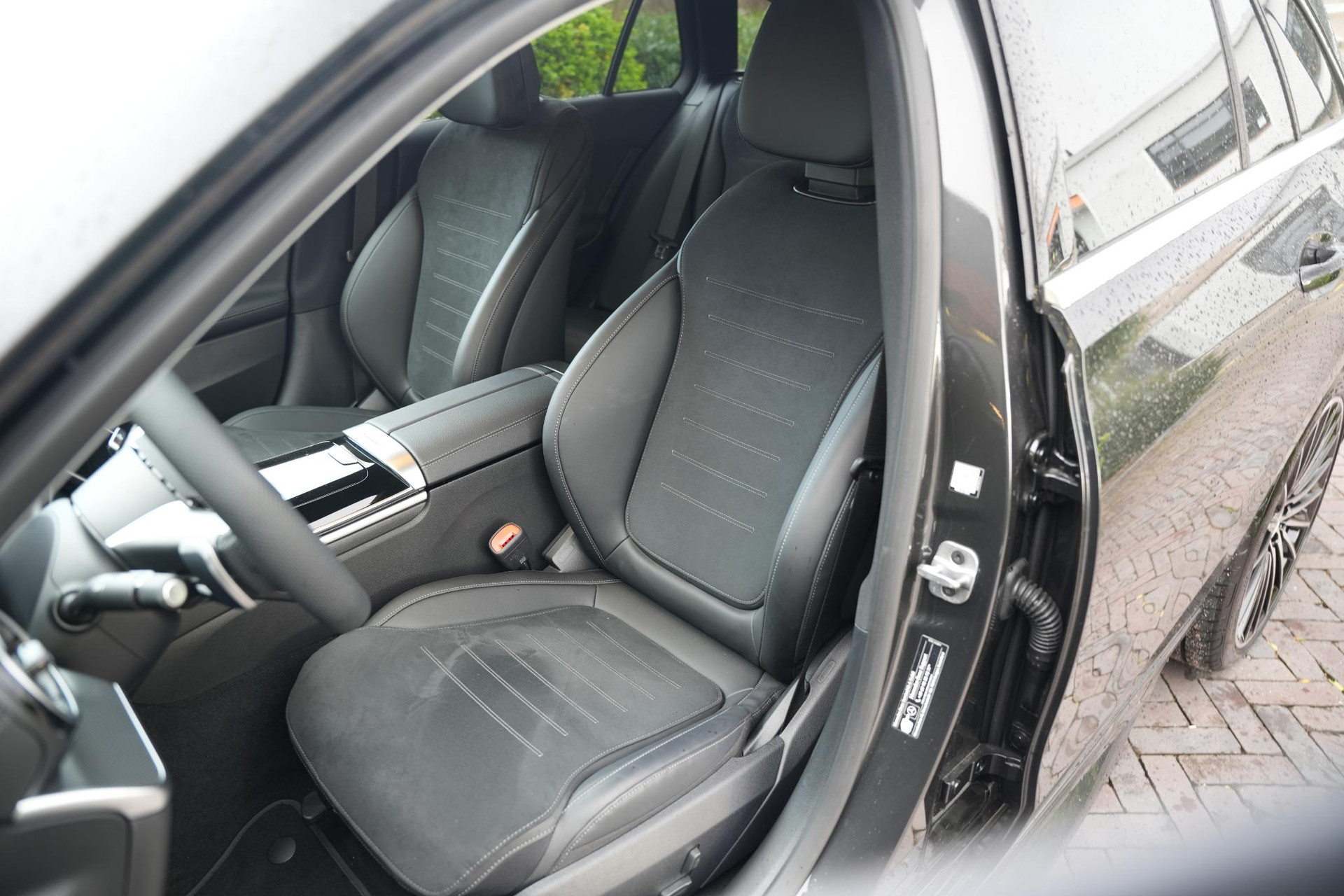 Mercedes-Benz C-Klasse 180 Business Solution AMG 2025 GRAPHITE GRAY - METALLIC FINISH (831U) 18