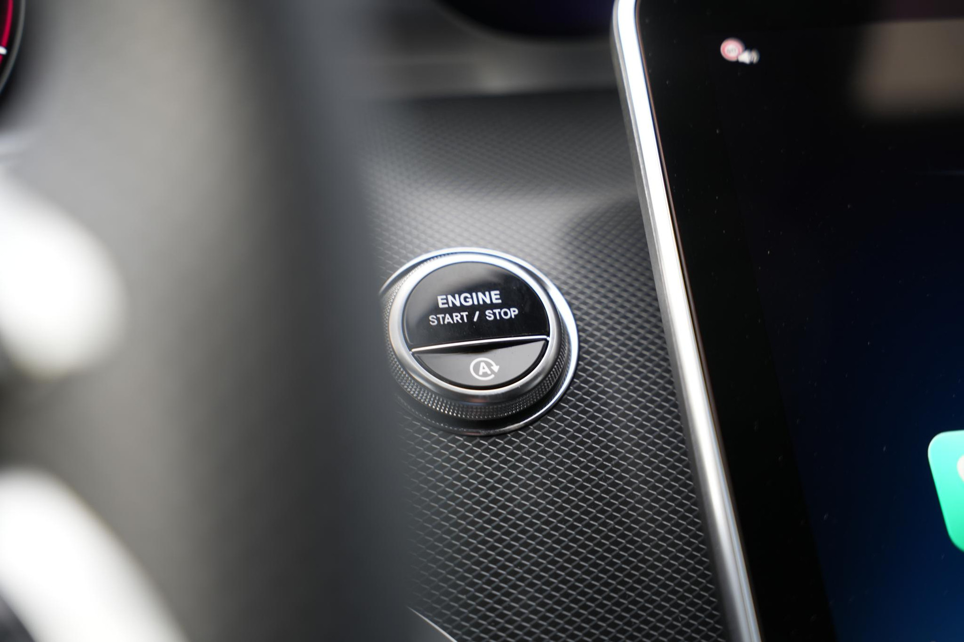 Mercedes-Benz C-Klasse 180 Business Solution AMG 2025 GRAPHITE GRAY - METALLIC FINISH (831U) 30