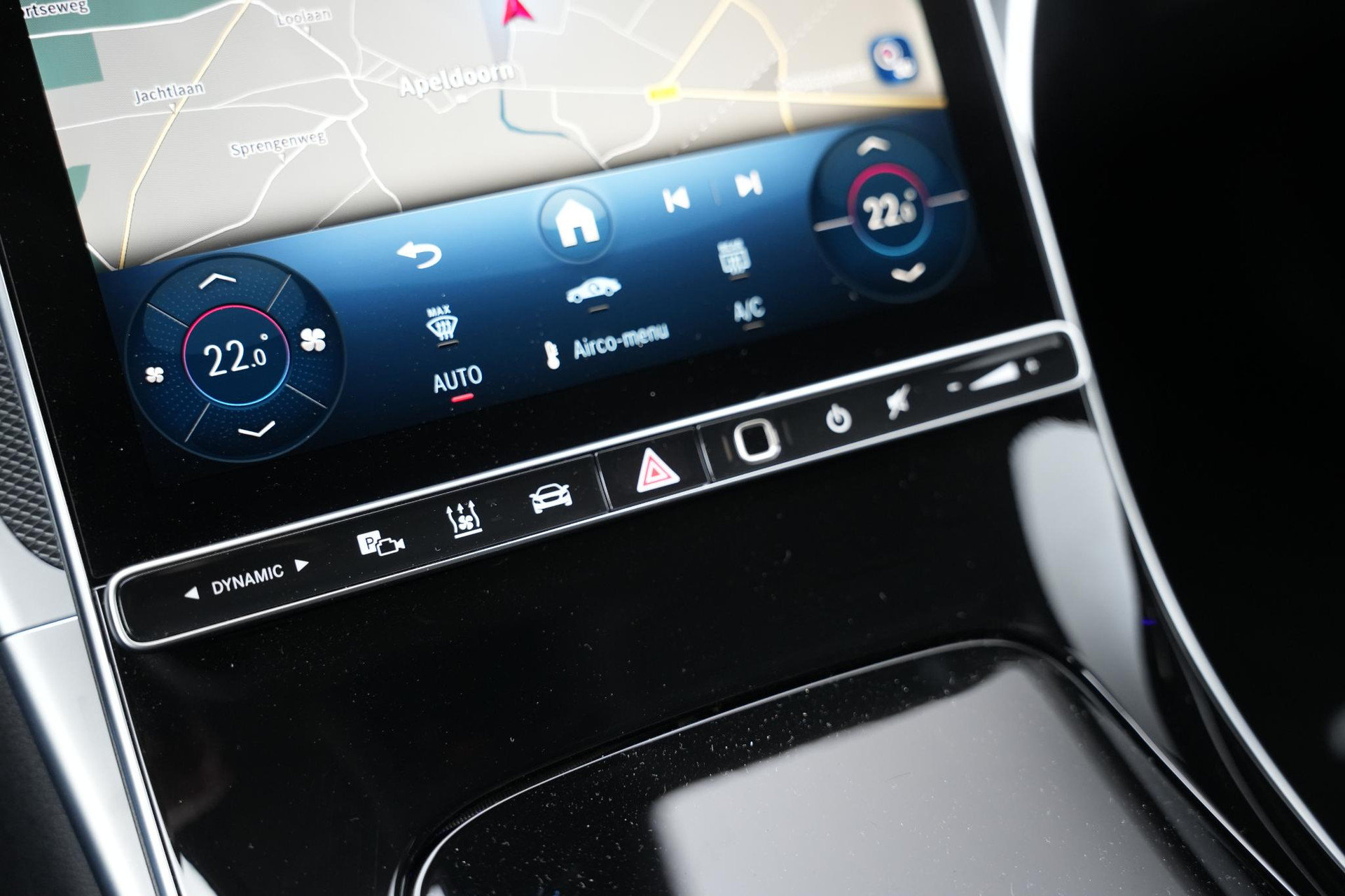 Mercedes-Benz C-Klasse 180 Business Solution AMG 2025 GRAPHITE GRAY - METALLIC FINISH (831U) 35