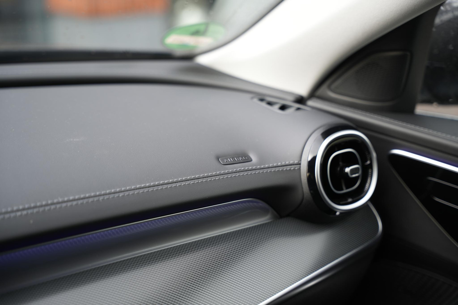 Mercedes-Benz C-Klasse 180 Business Solution AMG 2025 GRAPHITE GRAY - METALLIC FINISH (831U) 38