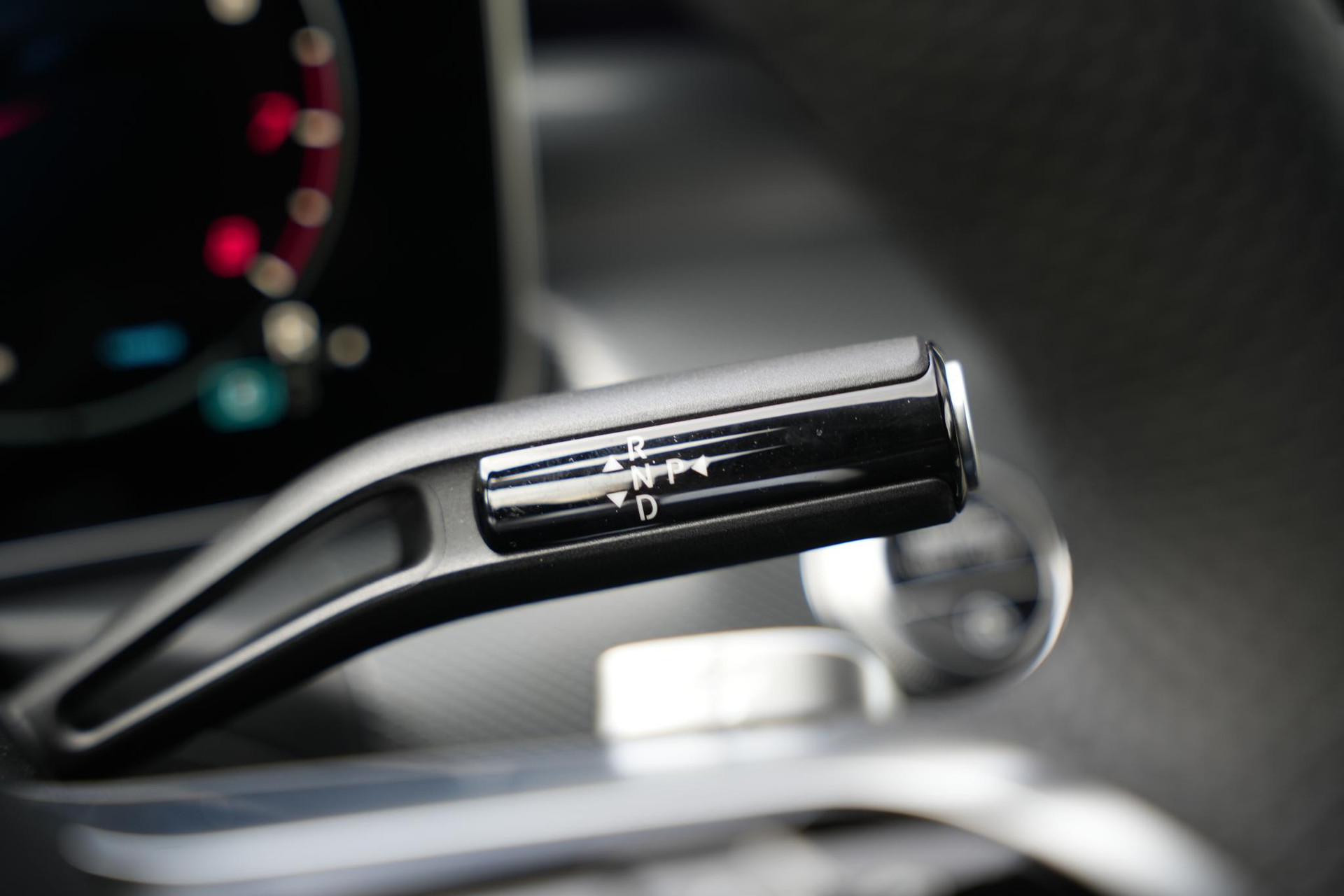 Mercedes-Benz C-Klasse 180 Business Solution AMG 2025 GRAPHITE GRAY - METALLIC FINISH (831U) 39