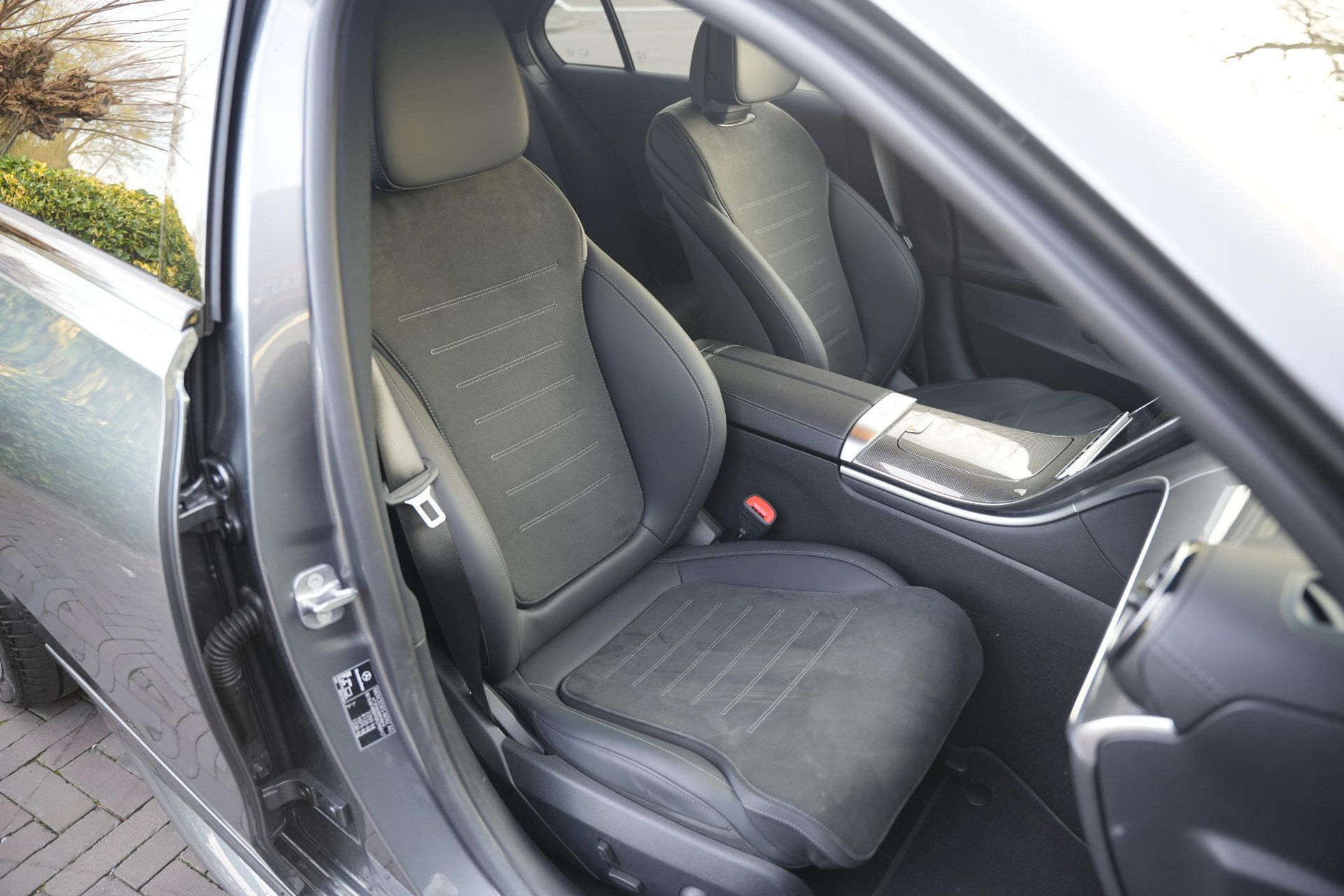 Mercedes-Benz C-Klasse 180 Business Solution AMG 2025 SELENITE GRAY - METALLIC FINISH (992U) 15