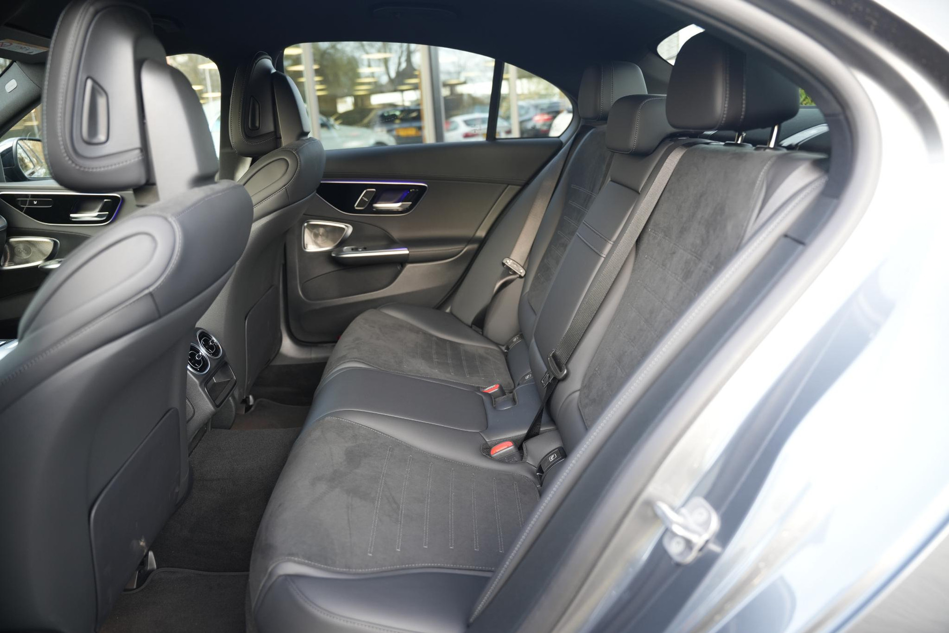 Mercedes-Benz C-Klasse 180 Business Solution AMG 2025 SELENITE GRAY - METALLIC FINISH (992U) 16