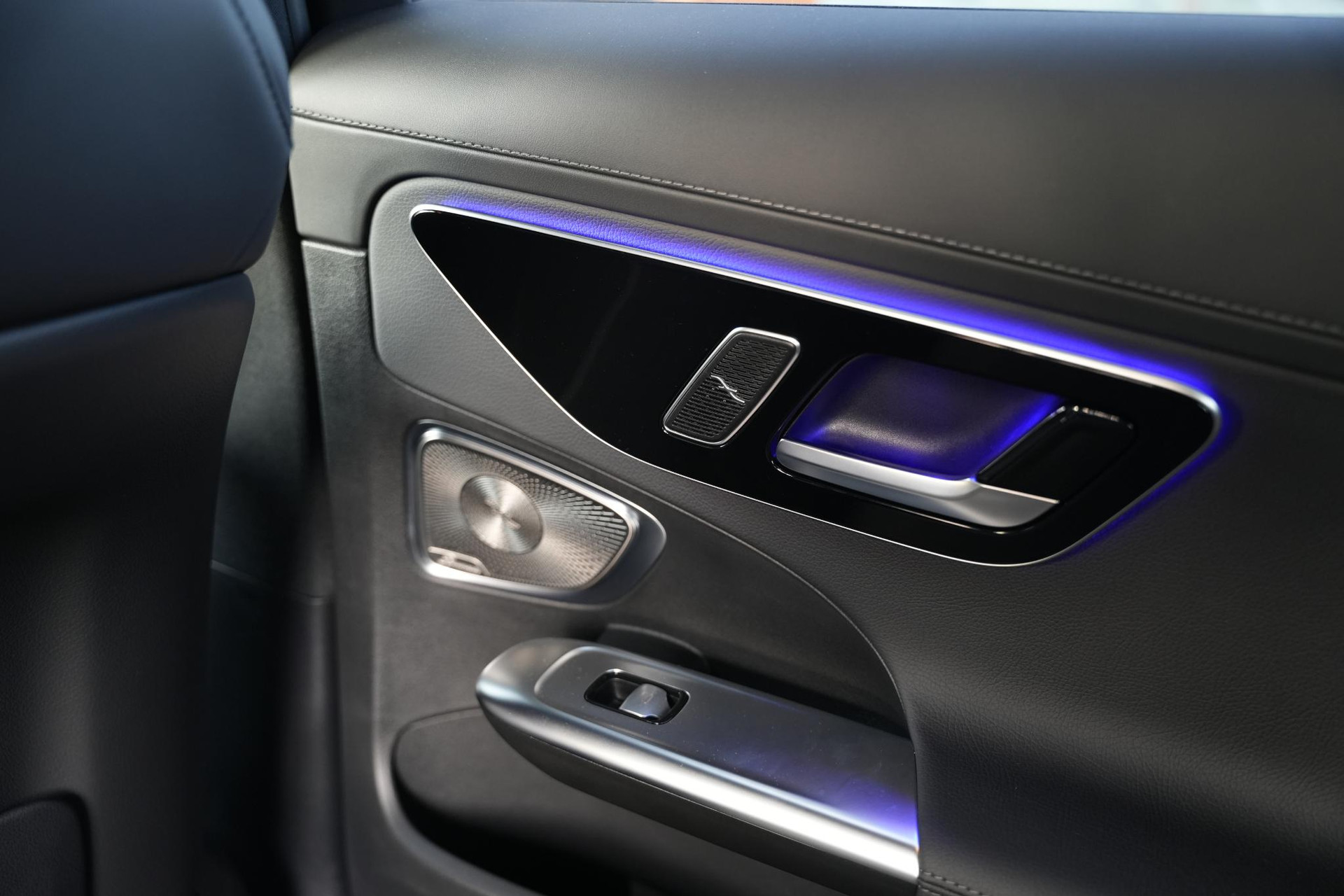 Mercedes-Benz C-Klasse 180 Business Solution AMG 2025 SELENITE GRAY - METALLIC FINISH (992U) 17