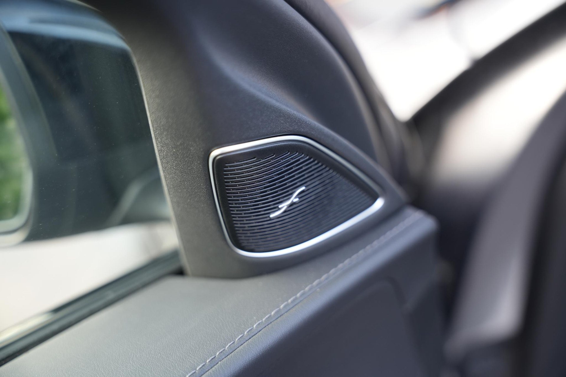 Mercedes-Benz C-Klasse 180 Business Solution AMG 2025 SELENITE GRAY - METALLIC FINISH (992U) 23