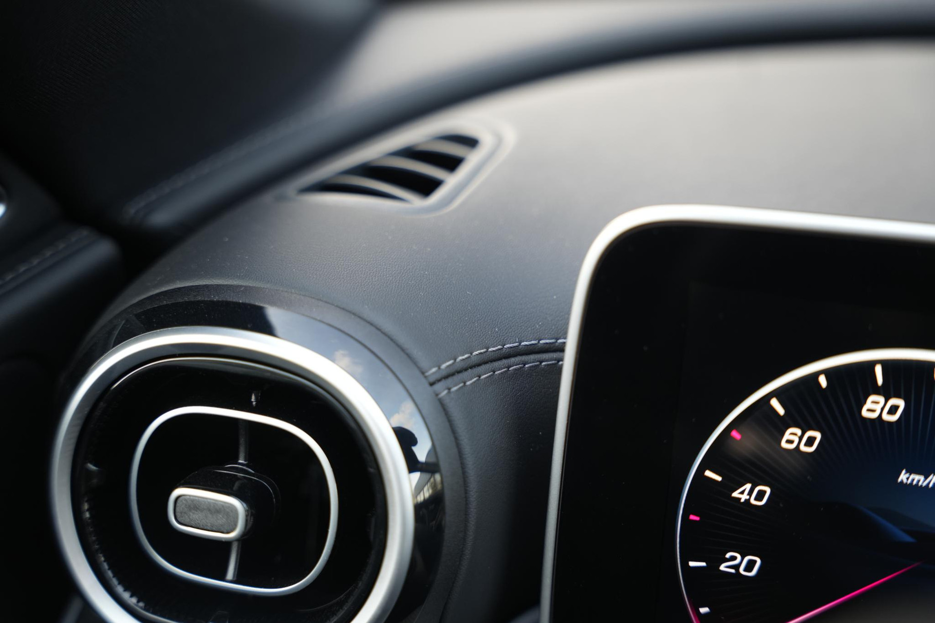 Mercedes-Benz C-Klasse 180 Business Solution AMG 2025 SELENITE GRAY - METALLIC FINISH (992U) 27