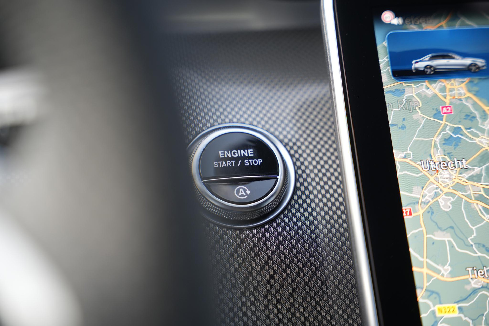 Mercedes-Benz C-Klasse 180 Business Solution AMG 2025 SELENITE GRAY - METALLIC FINISH (992U) 28