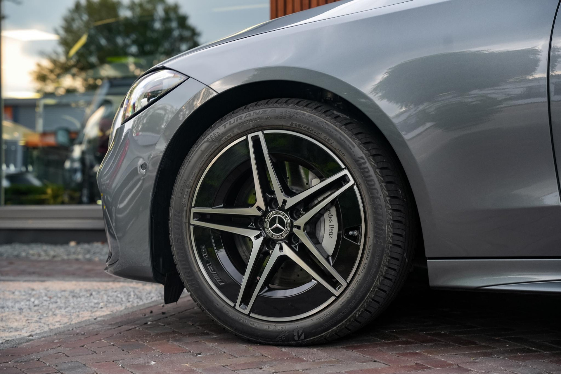 Mercedes-Benz C-Klasse 180 Business Solution AMG 2025 SELENITE GRAY - METALLIC FINISH (992U) 42