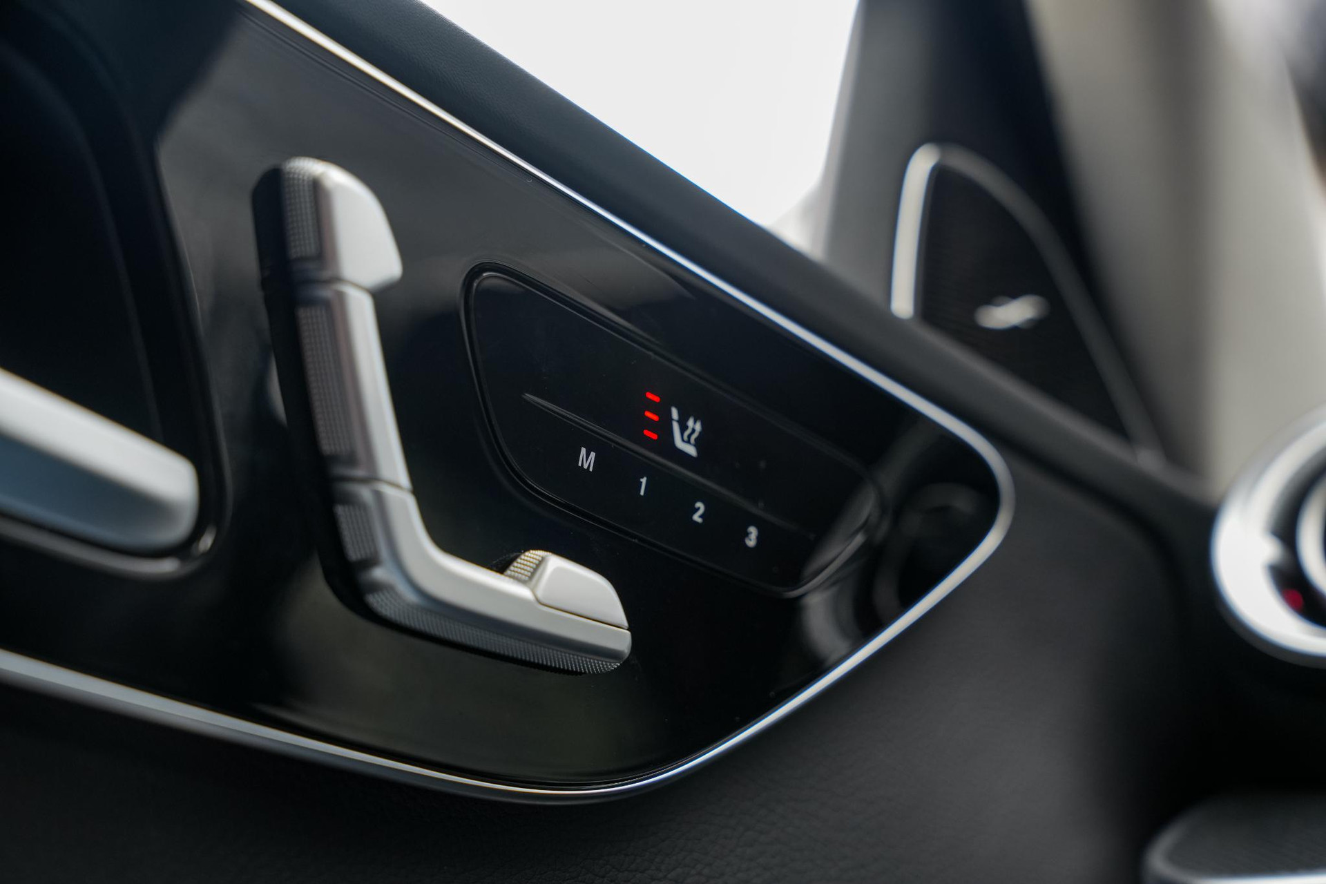 Mercedes-Benz C-Klasse 200 4MATIC AMG Line 2021 MANUFAKTUR selenite gray - Magno paintwork (297U) 25