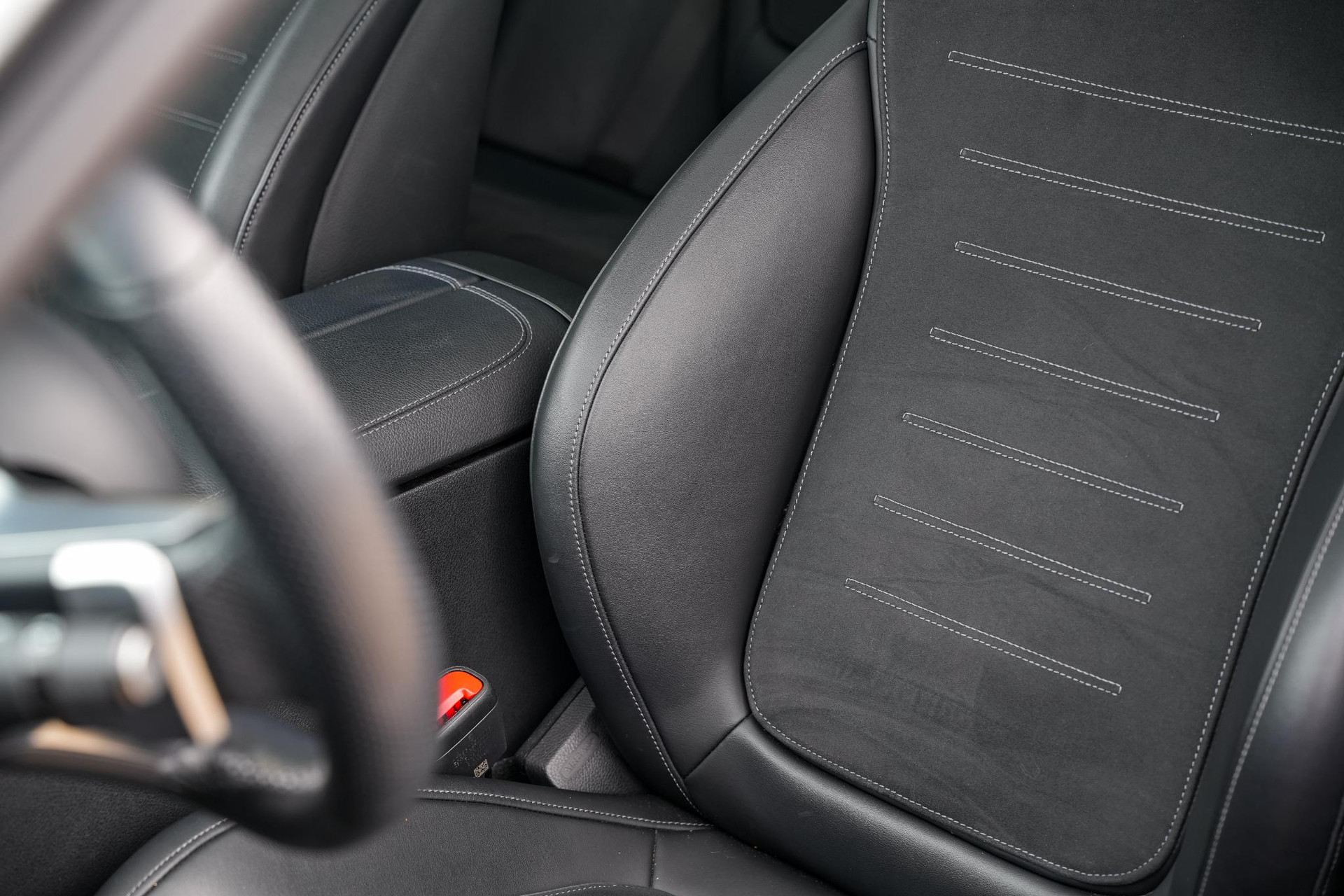 Mercedes-Benz C-Klasse 200 4MATIC AMG Line 2021 MANUFAKTUR selenite gray - Magno paintwork (297U) 31