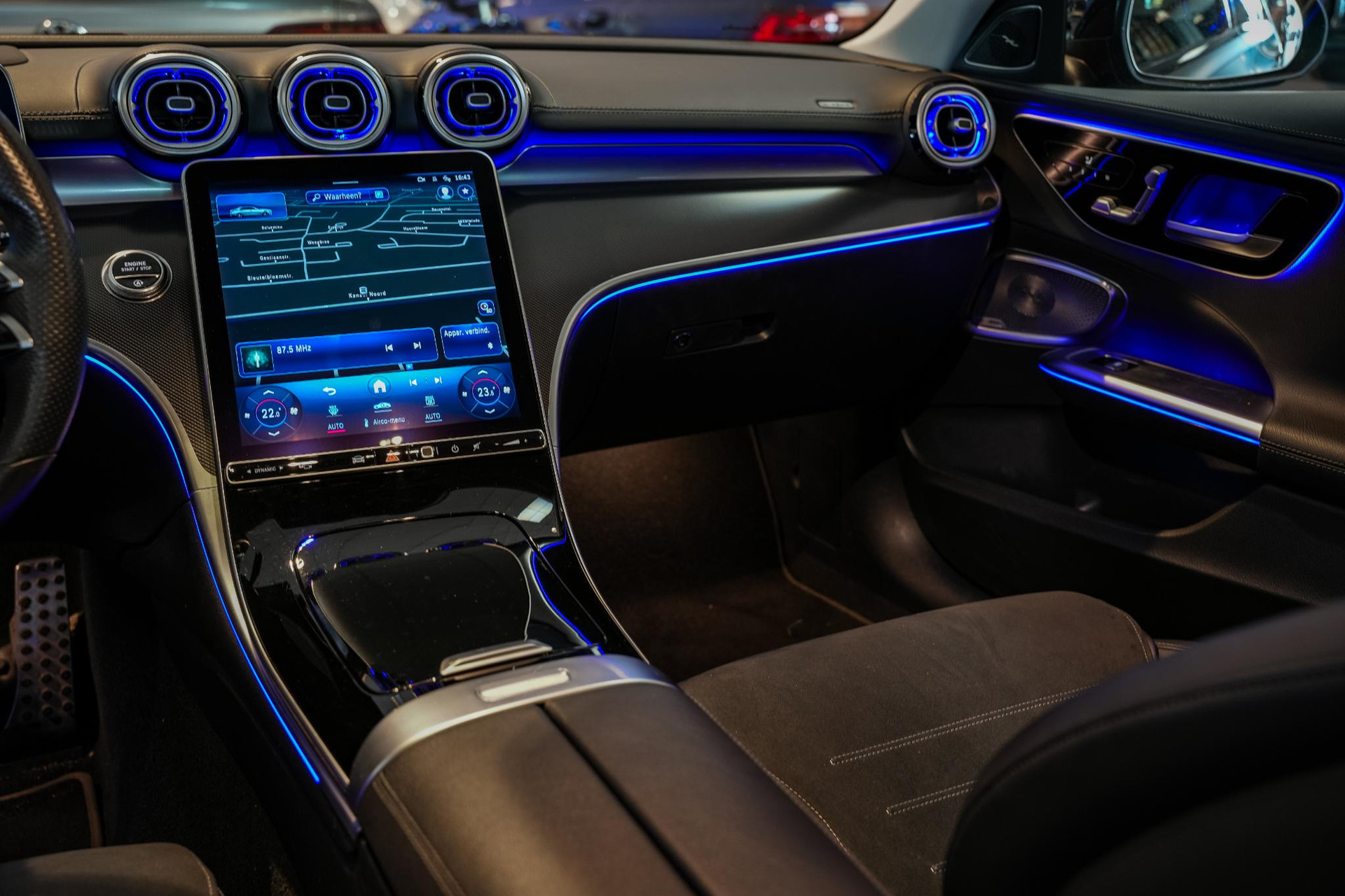 Mercedes-Benz C-Klasse 200 4MATIC AMG Line 2021 MANUFAKTUR selenite gray - Magno paintwork (297U) 47