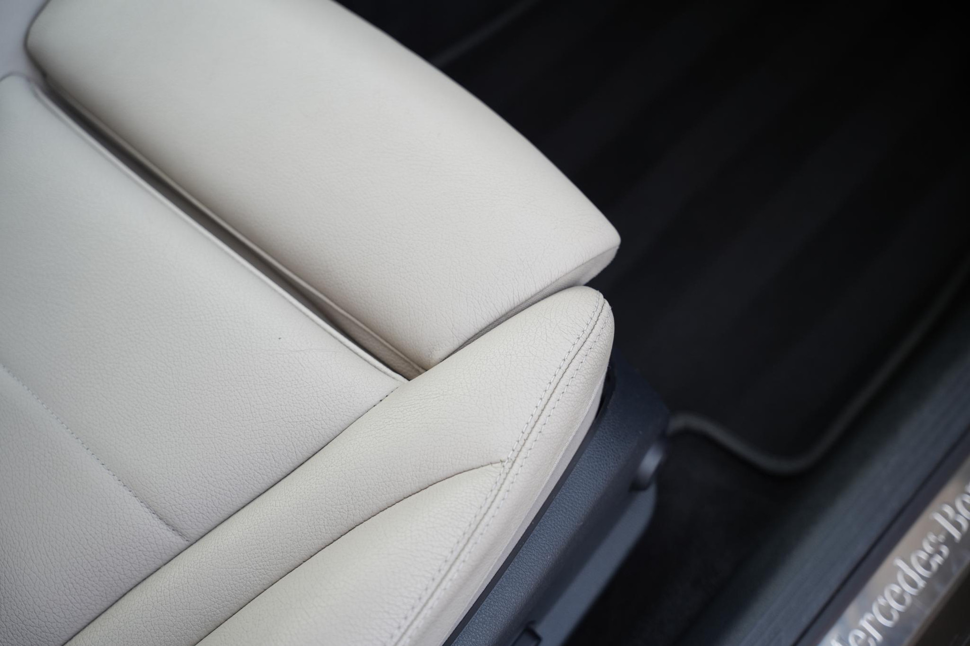 Mercedes-Benz C-Klasse Estate 350 e Lease Edition Plus 2016 Citrine brown - metallic finish (796U) 16