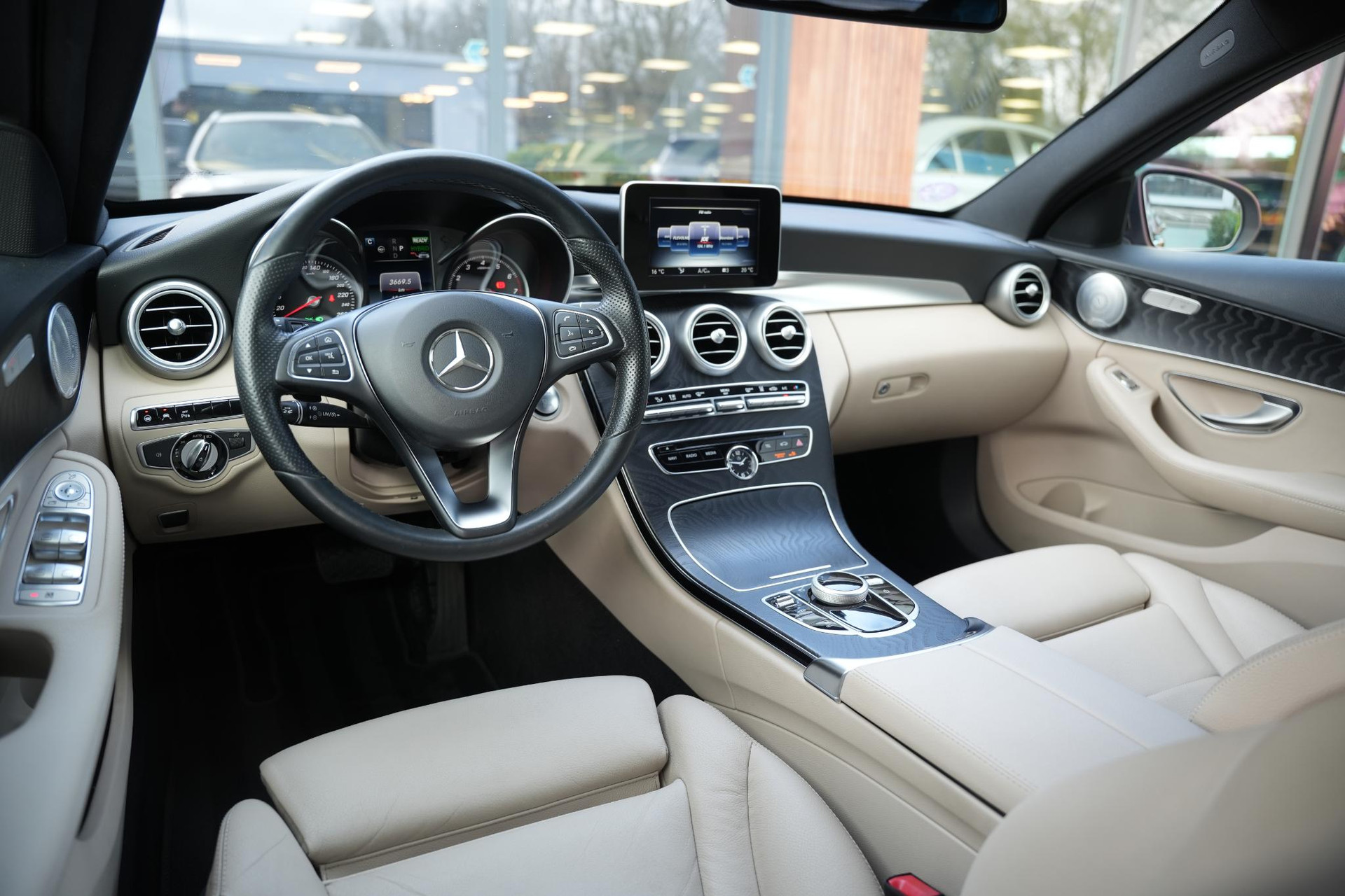 Mercedes-Benz C-Klasse Estate 350 e Lease Edition Plus 2016 Citrine brown - metallic finish (796U) 2