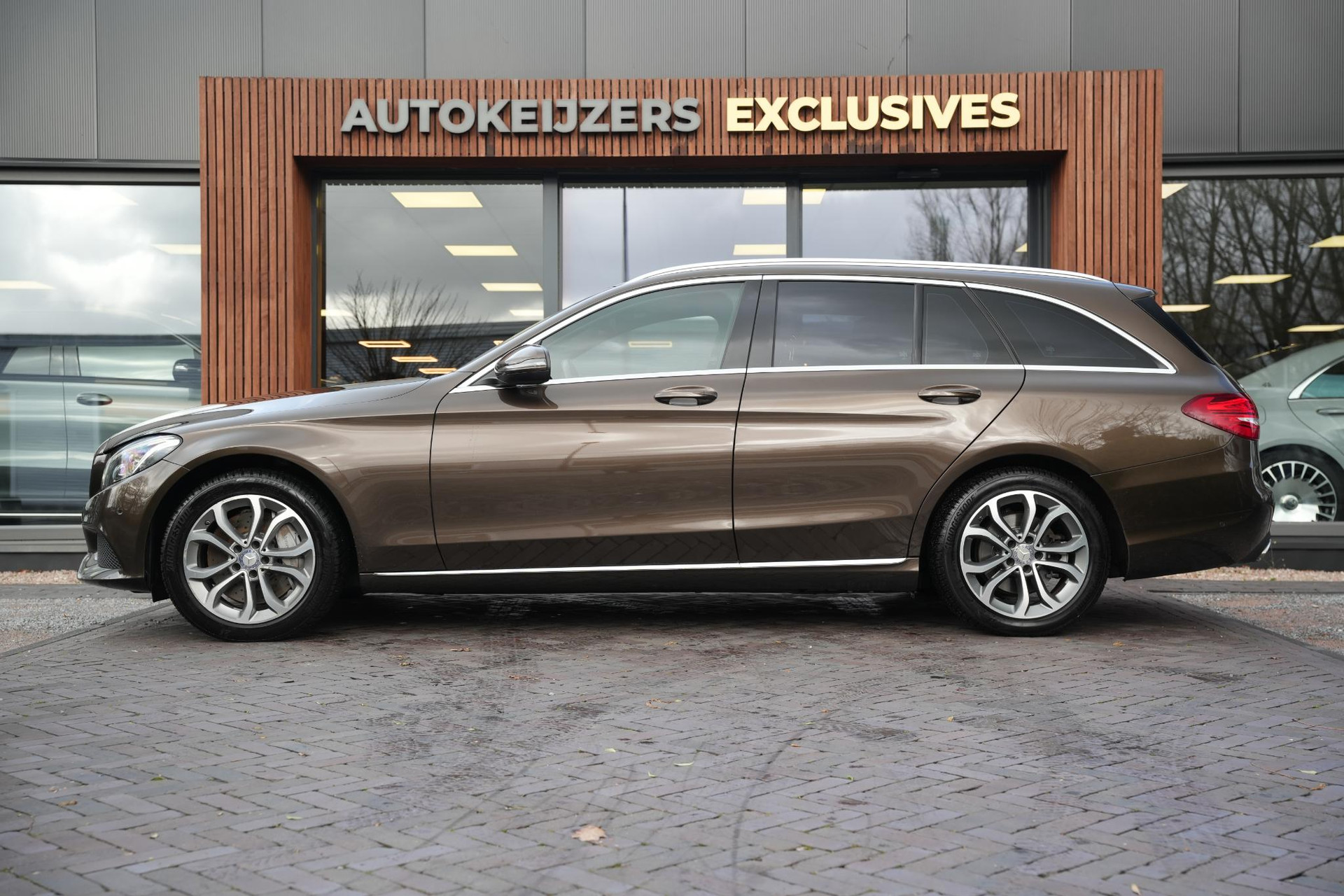 Mercedes-Benz C-Klasse Estate 350 e Lease Edition Plus 2016 Citrine brown - metallic finish (796U) 5