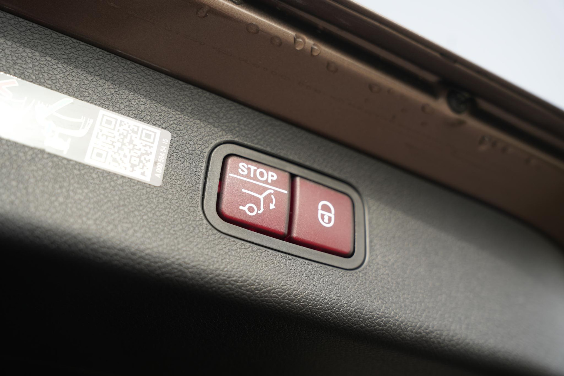 Mercedes-Benz E-Klasse All-Terrain 300 de 4MATIC All-Terrain 2025 Velvet brown-metallic finish (771U) 14