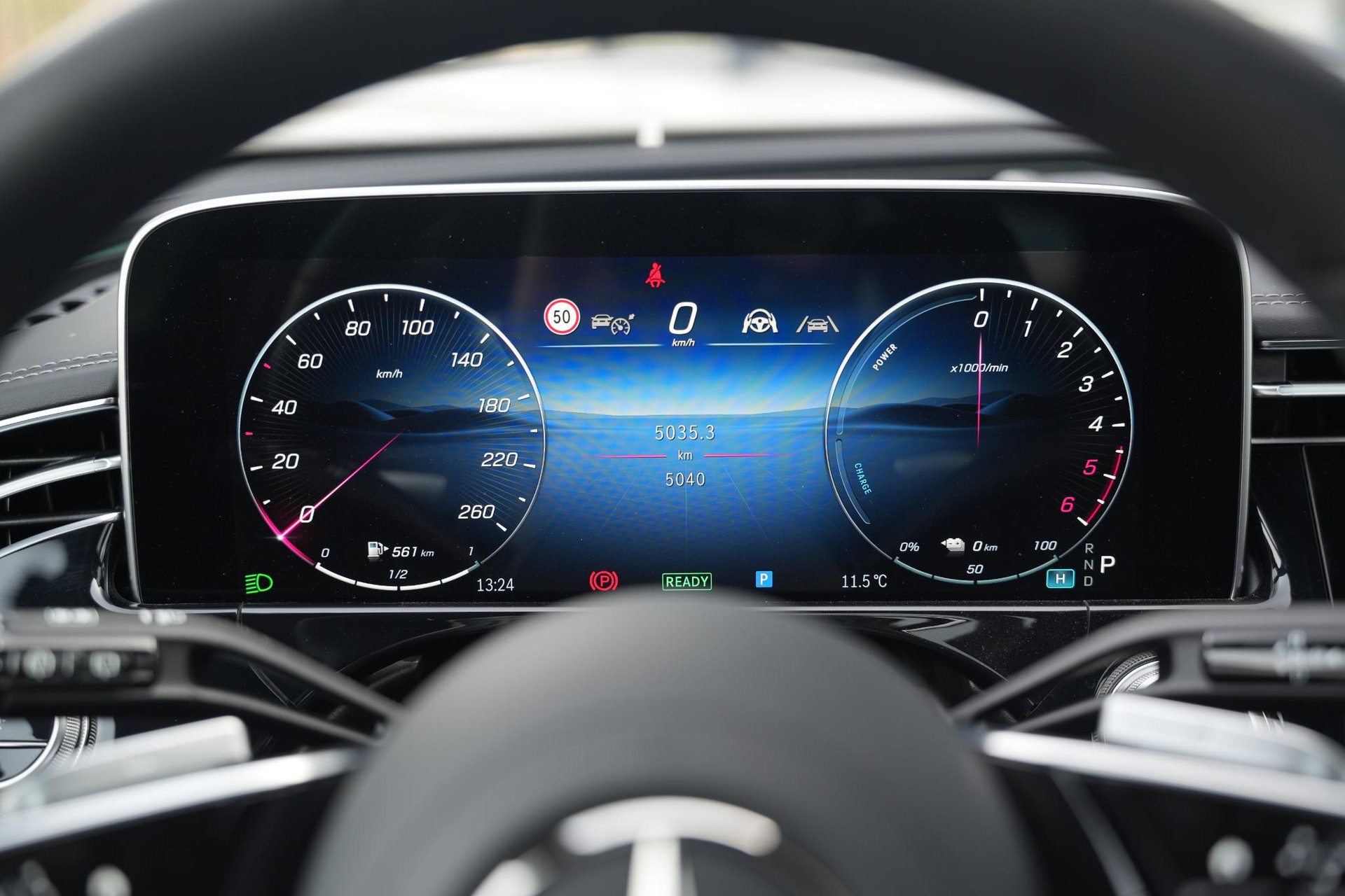 Mercedes-Benz E-Klasse All-Terrain 300 de 4MATIC All-Terrain 2025 Velvet brown-metallic finish (771U) 16