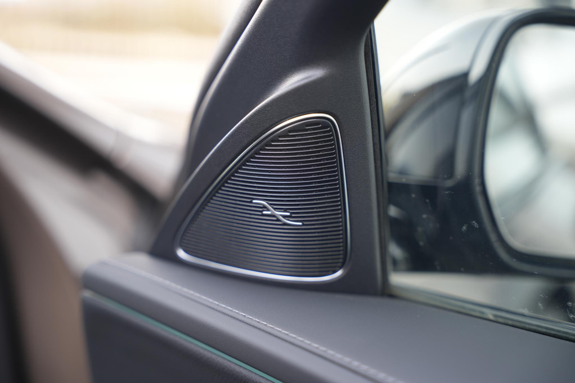 Mercedes-Benz E-Klasse All-Terrain 300 de 4MATIC All-Terrain 2025 Velvet brown-metallic finish (771U) 24