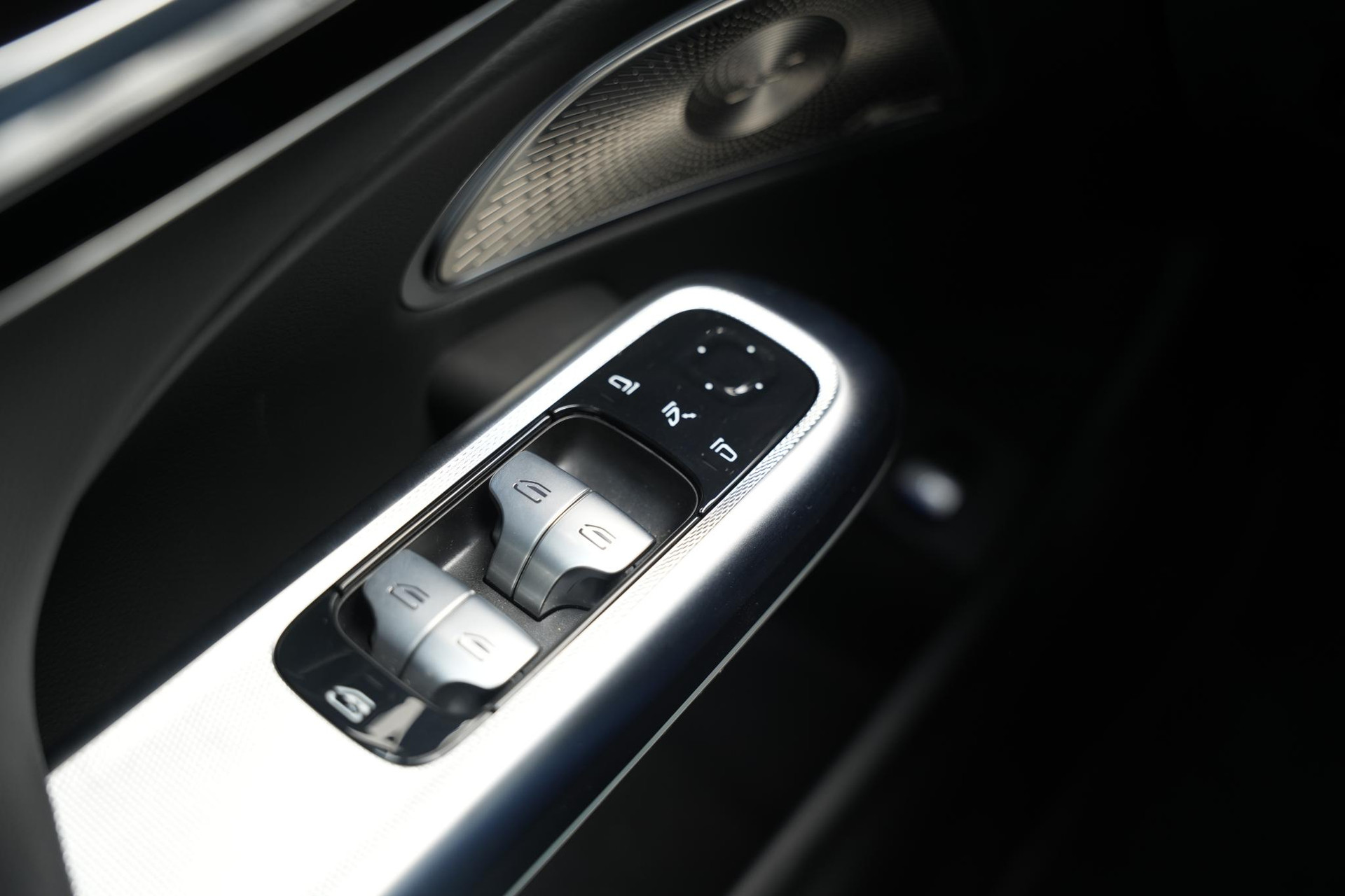 Mercedes-Benz E-Klasse All-Terrain 300 de 4MATIC All-Terrain 2025 Velvet brown-metallic finish (771U) 32